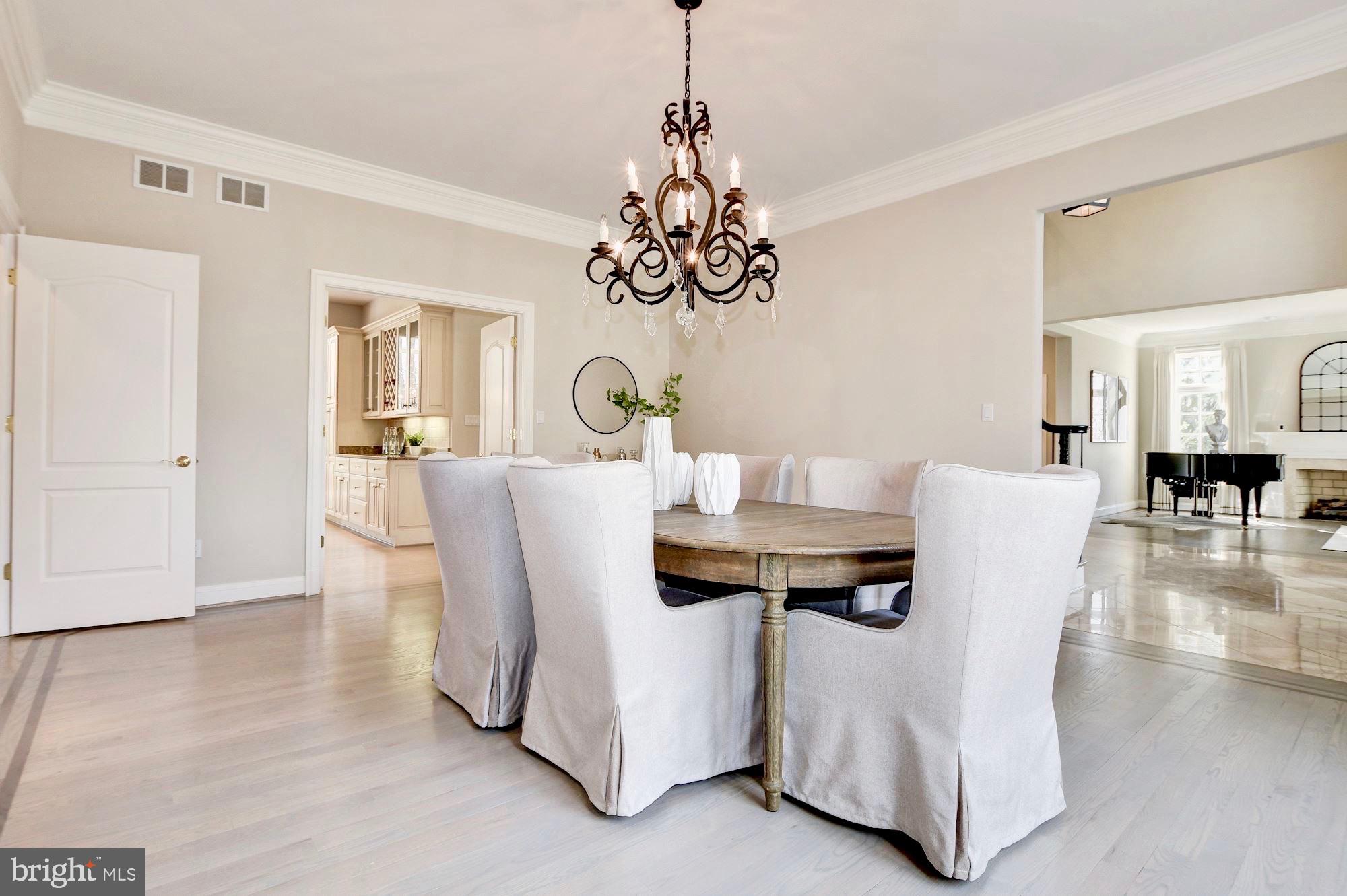 POTOMAC OUTSIDE - Residential