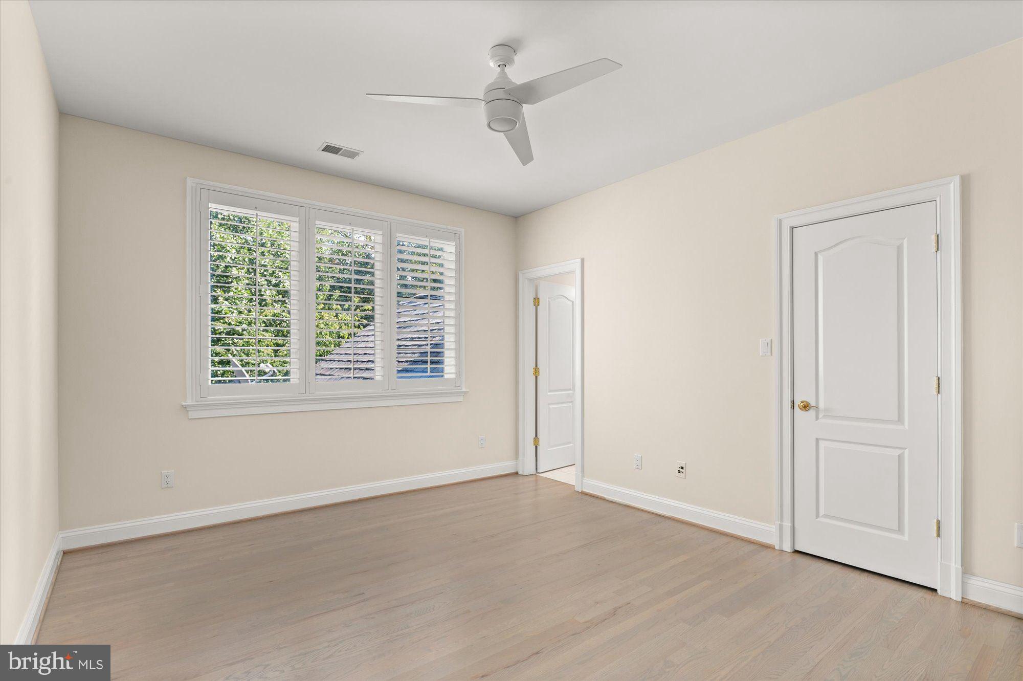 POTOMAC OUTSIDE - Residential