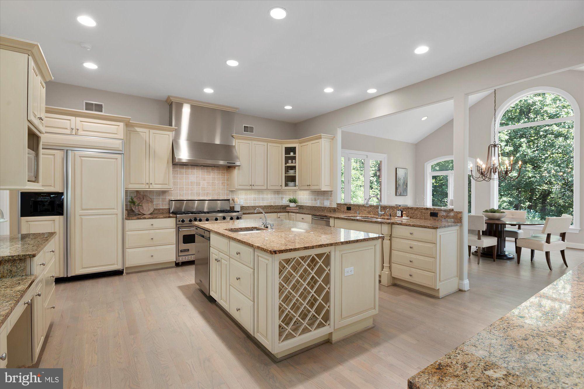 POTOMAC OUTSIDE - Residential