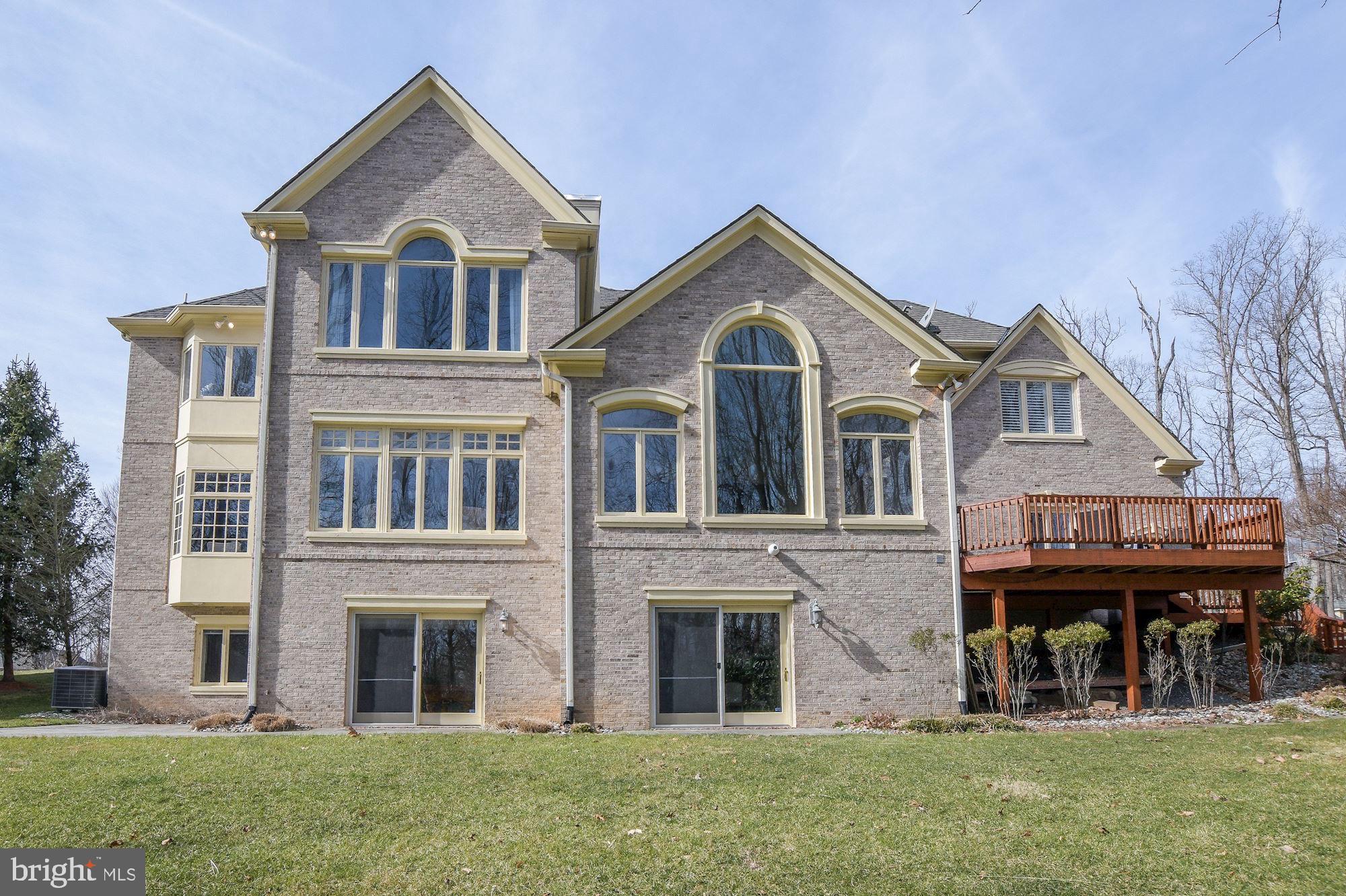 POTOMAC OUTSIDE - Residential