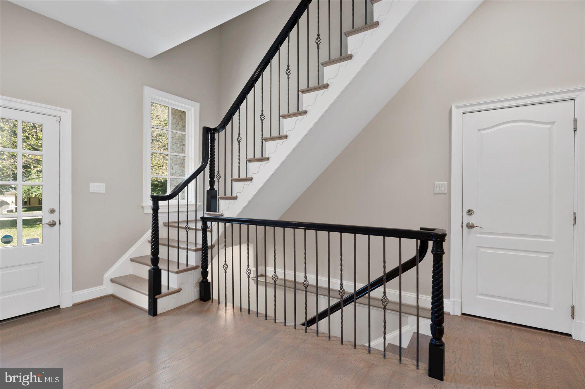 POTOMAC OUTSIDE - Residential