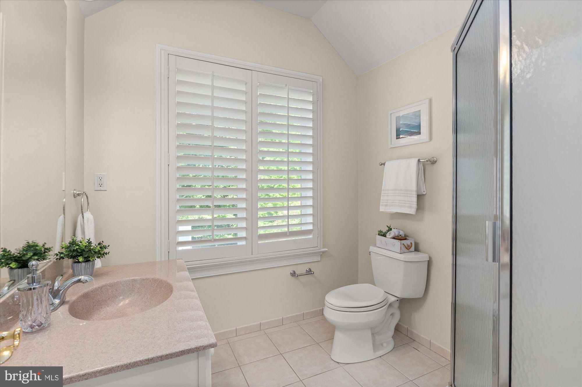 POTOMAC OUTSIDE - Residential