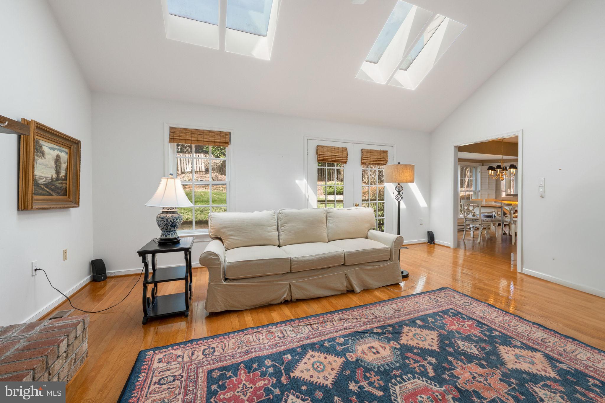 CHESTNUT FARM - Residential