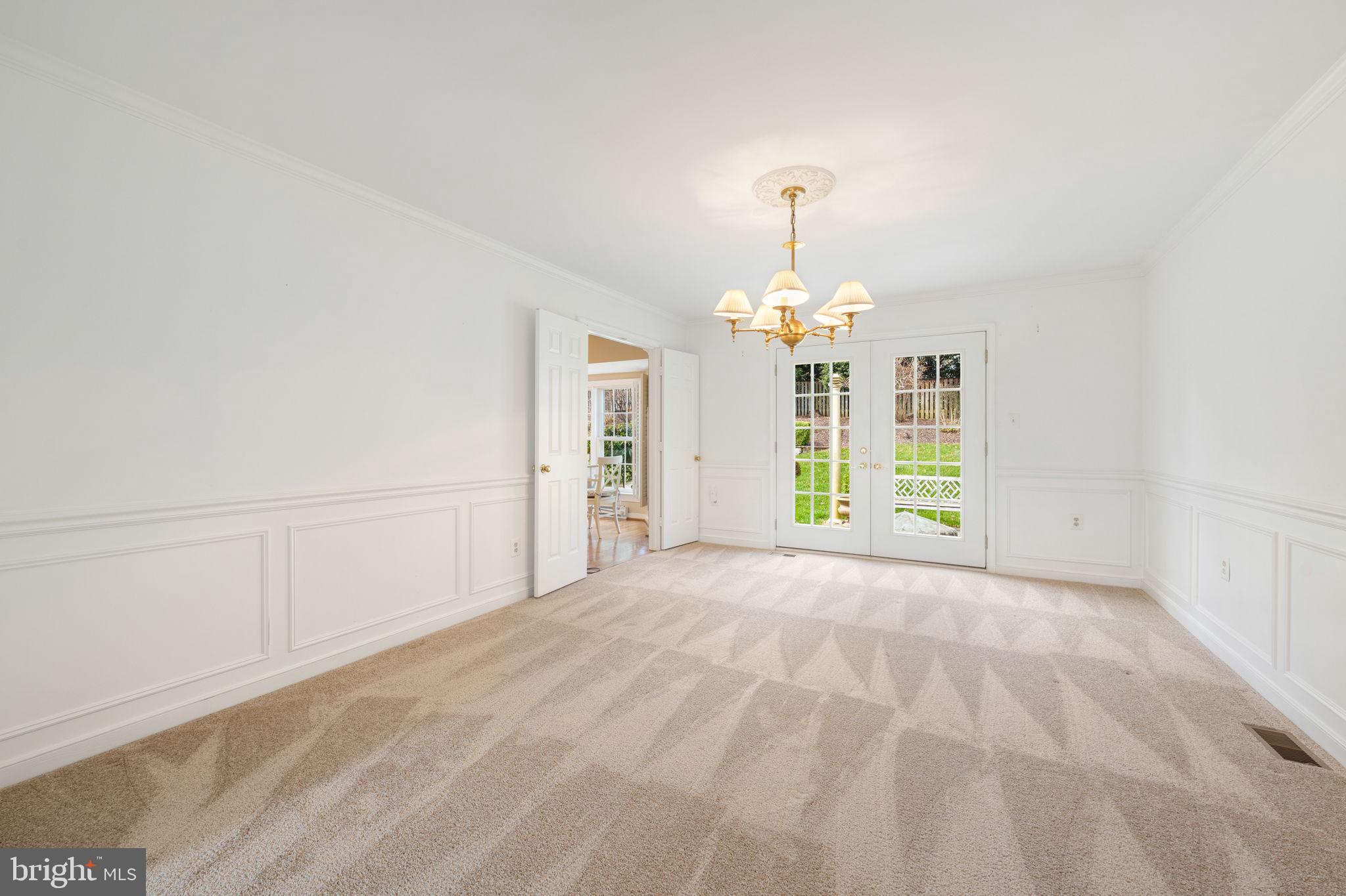 CHESTNUT FARM - Residential