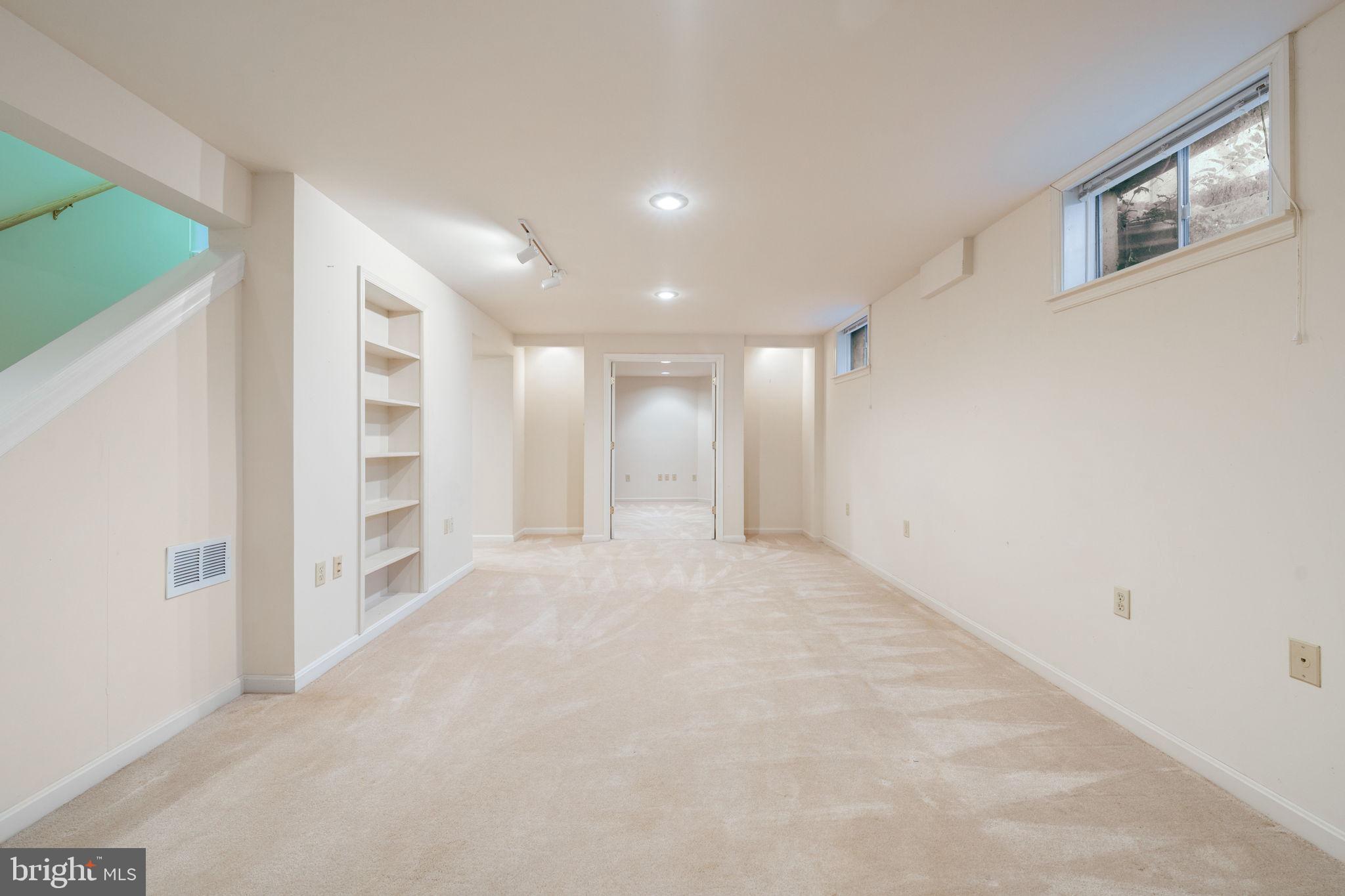 CHESTNUT FARM - Residential