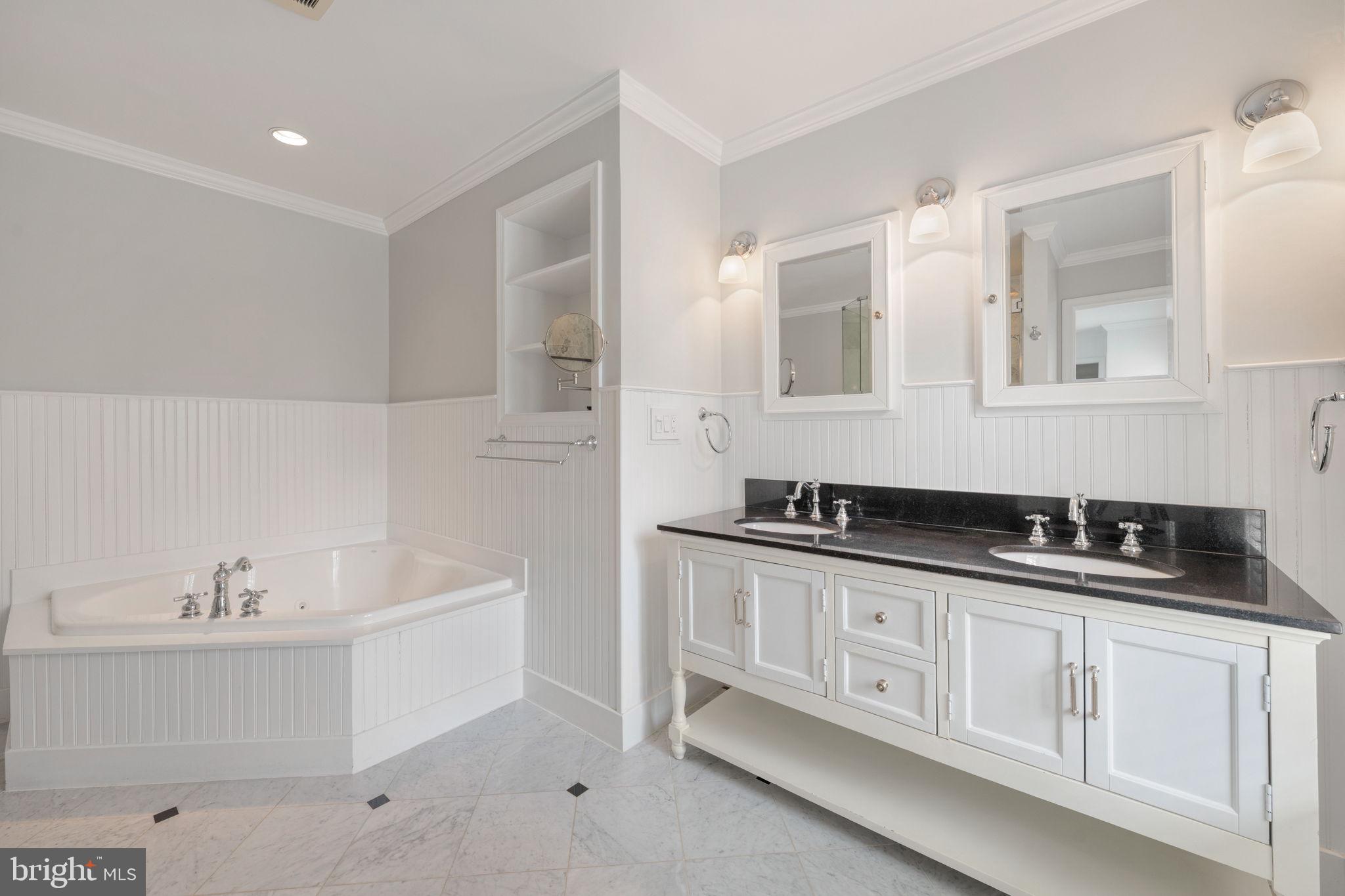 CHESTNUT FARM - Residential