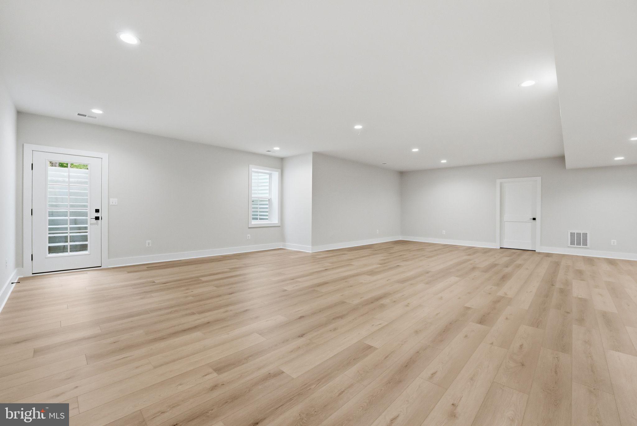 SPRINGDALE - Residential