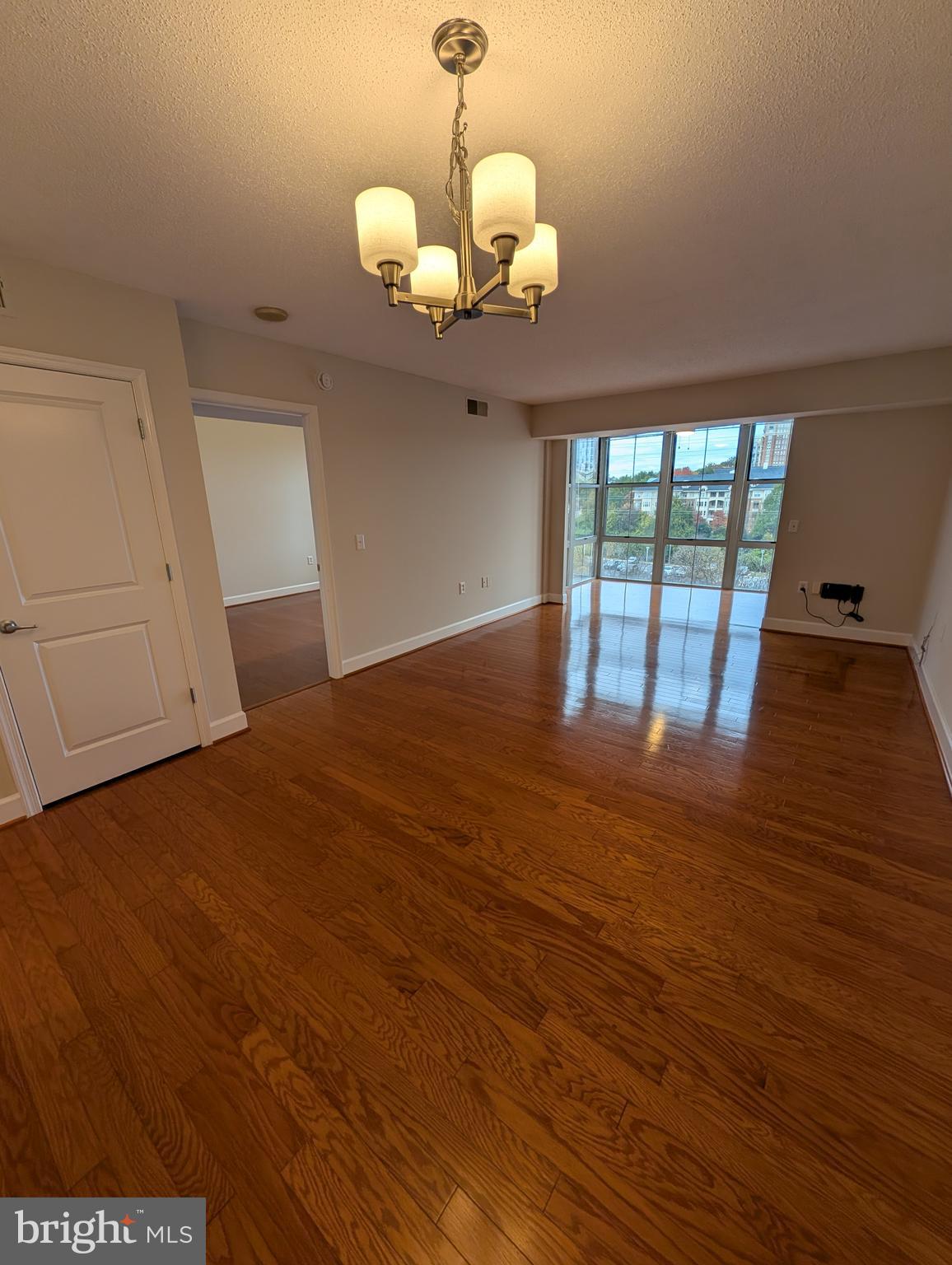 CARLTON HOUSE - Residential Lease