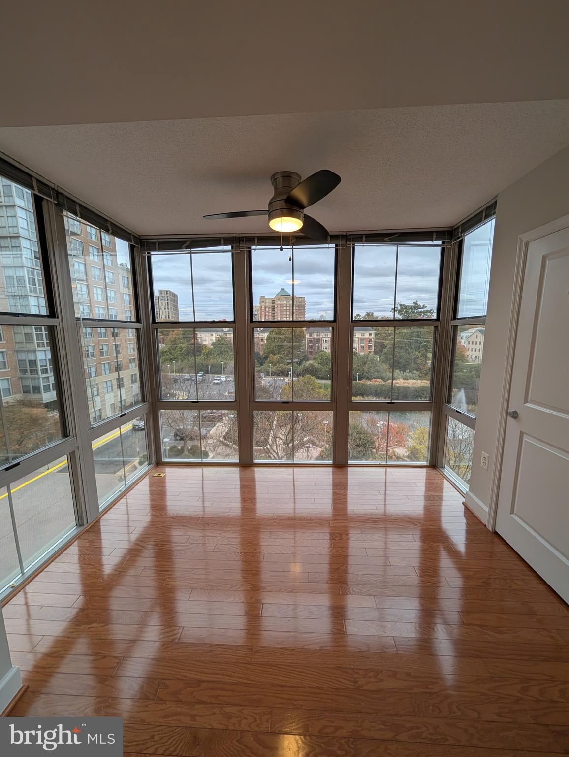 CARLTON HOUSE - Residential Lease