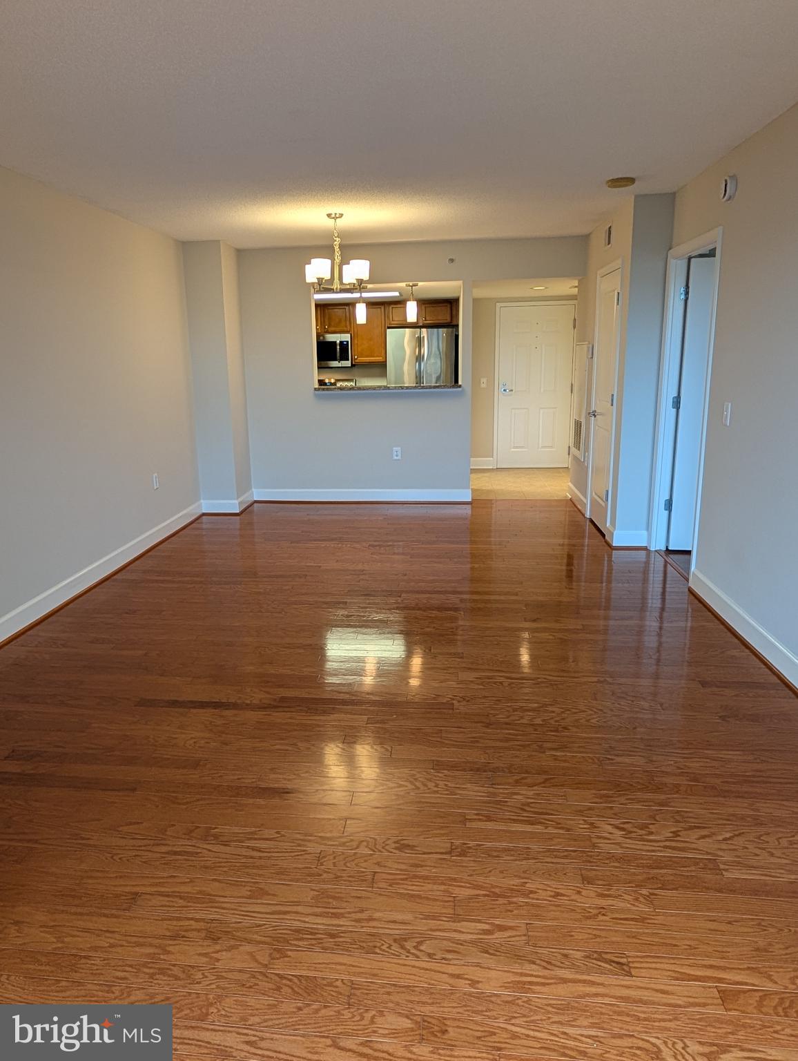 CARLTON HOUSE - Residential Lease