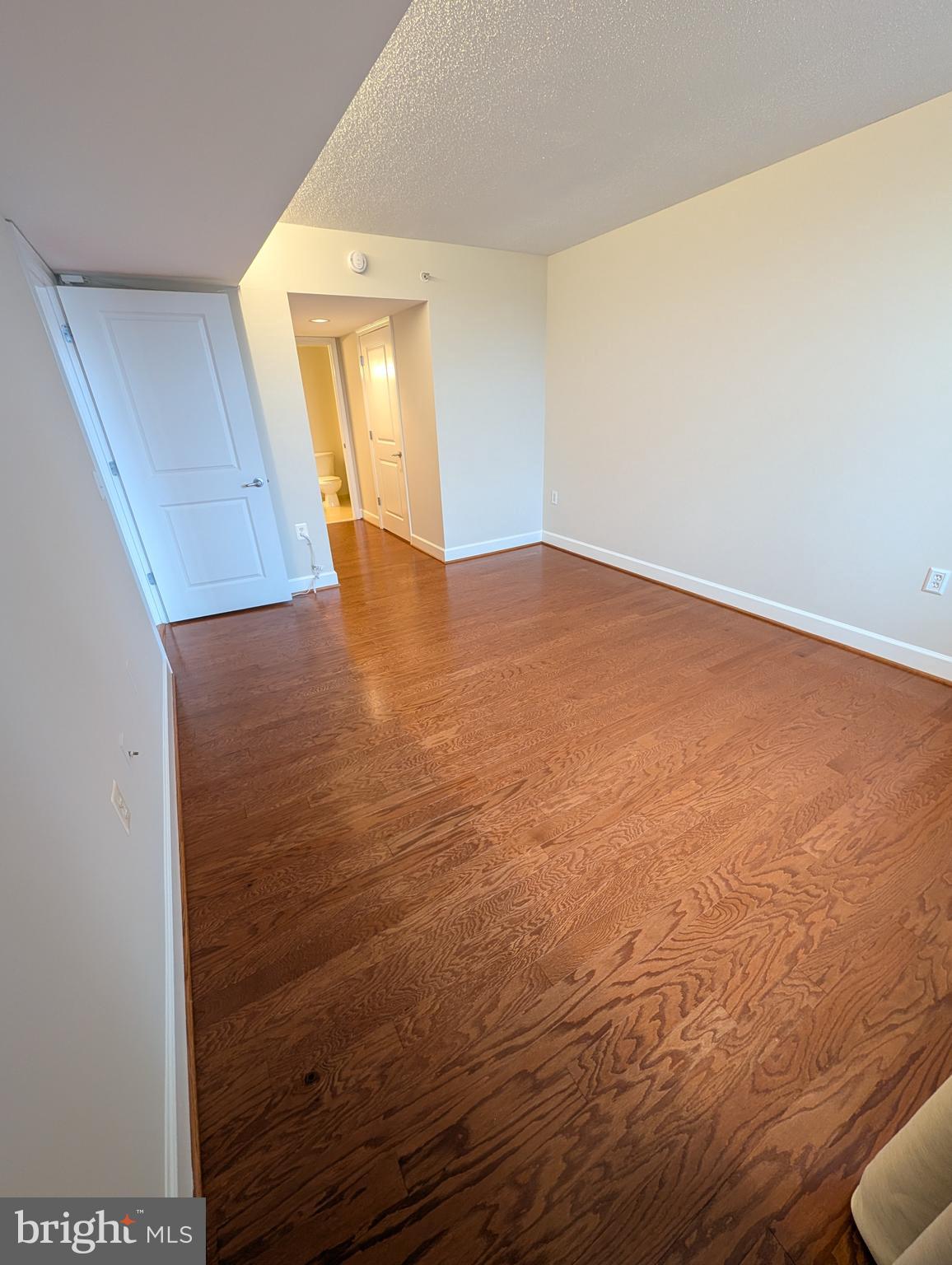 CARLTON HOUSE - Residential Lease