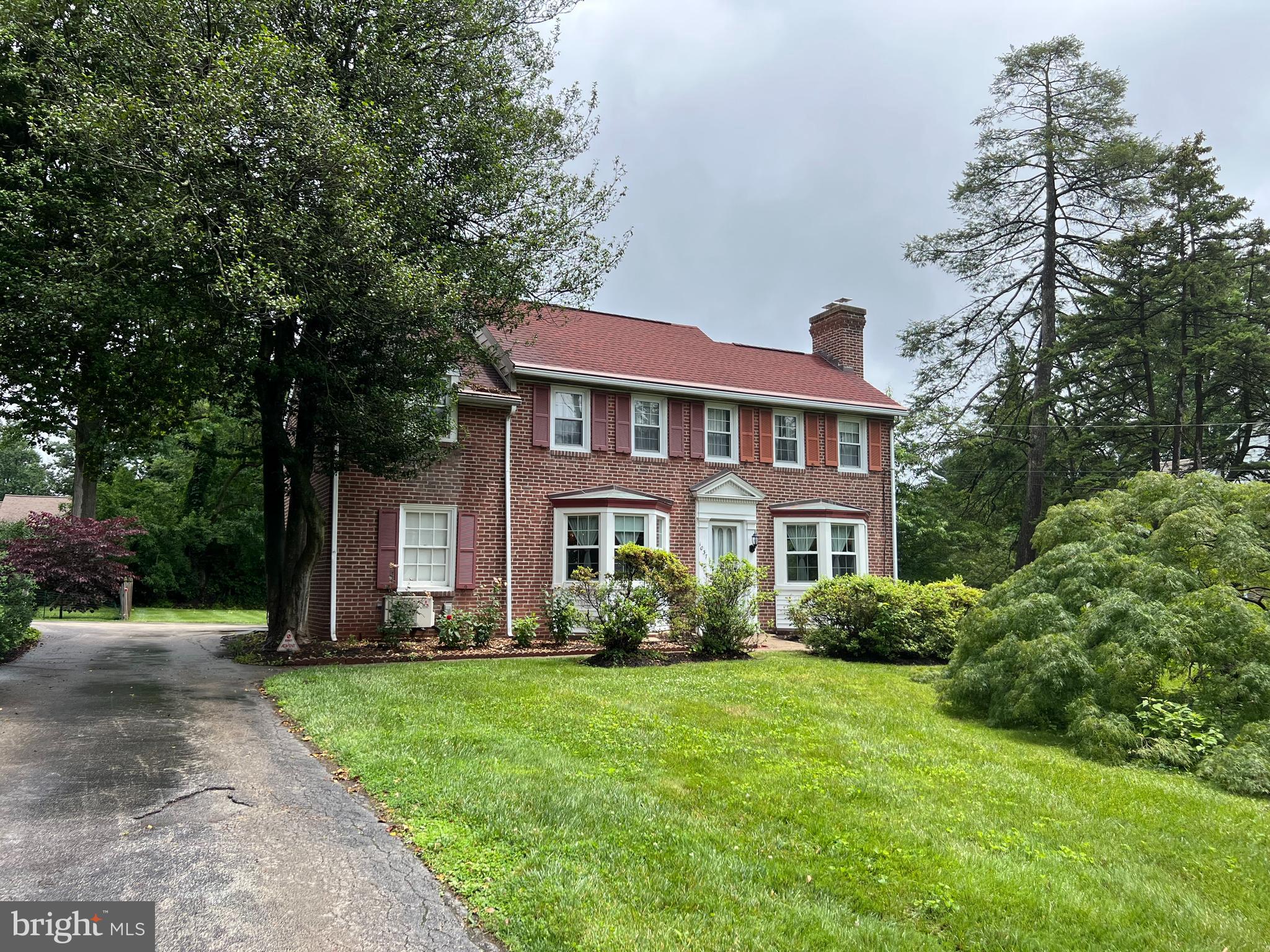 This 4-Bed/2-Bath Single Family Home is located on a quiet, residential street in Penn Valley. Complete with a large yard, tons of living space, and a one-car garage, this property has all the features you can possibly be looking for in your next home. This stunning home is available now and ready for immediate move-in!
Arrive at the home and immediately fall in love with the large front yard and well-manicured landscaping welcoming you into the property. Once inside the home, you will be immersed into open concept living at its finest. The living room is completely open into the dining room which is perfect for when you're entertaining guests. There is hardwood flooring and a brick fireplace which add the perfect pop of character to the space.
The kitchen is spacious and comes fully equipped to cook the perfect meal. It includes white cabinetry with sleek, white countertops and custom tile backsplash. The kitchen comes fully equipped with a white refrigerator, built-in microwave, dishwasher, five-burner cooktop, and dual wall ovens. There is another seating area off of the kitchen for another dining space!
All four bedrooms are a comfortable size and include hardwood flooring, ample closet space, and large windows which allow even more natural light to pour in. There are two full bathrooms in the home which ensures there is plenty of privacy for everyone.
In addition to all of the space throughout the home, there is also a finished basement! Whether it's used as an additional living space, playroom, or home office, you will love the versatility this space offers. It also includes a full-sized washer and dryer for added convenience.
The home includes a shared driveway and a one-car garage for additional parking and storage. There is also a back patio which is the perfect spot for an outdoor furniture set and grill!
Tenants are responsible for electric, gas, water, and cable/internet in addtion to rent each month. Pets permitted with $500.00 deposit! (Two pet maximum. Pets must be 50 lbs. or less).
Application Qualifications: Minimum monthly income is 3 times the tenant’s portion of the monthly rent, acceptable rental history, acceptable credit history and acceptable criminal history. More specific information provided with the application.