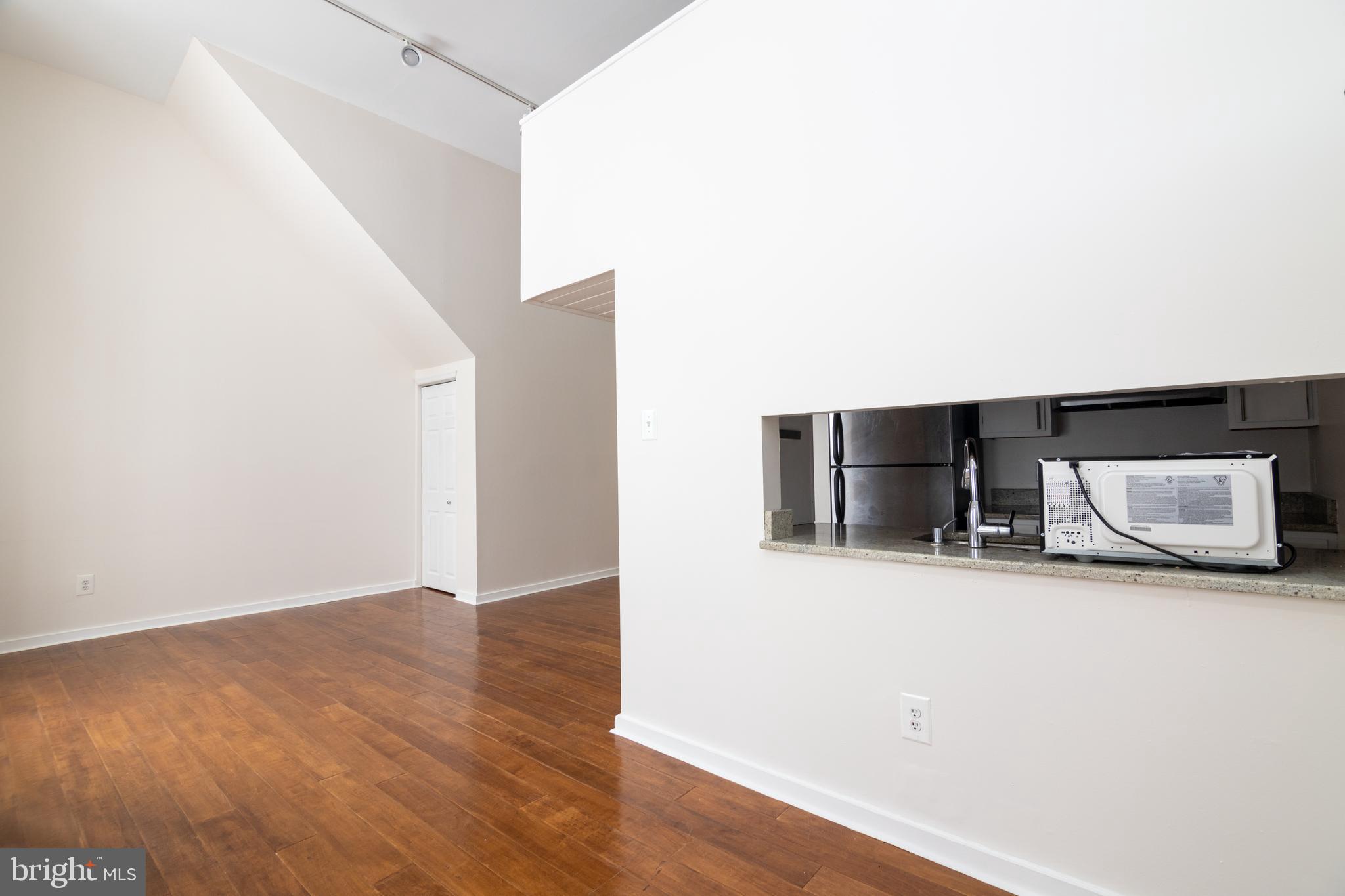 WASHINGTON SQ WEST - Residential