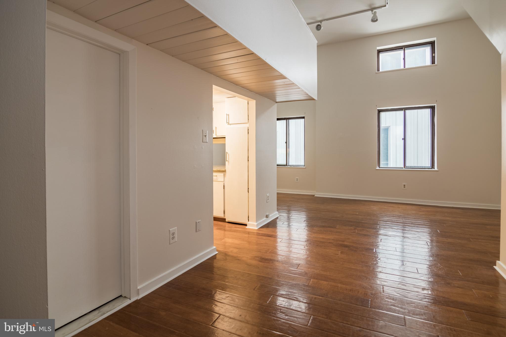 WASHINGTON SQ WEST - Residential