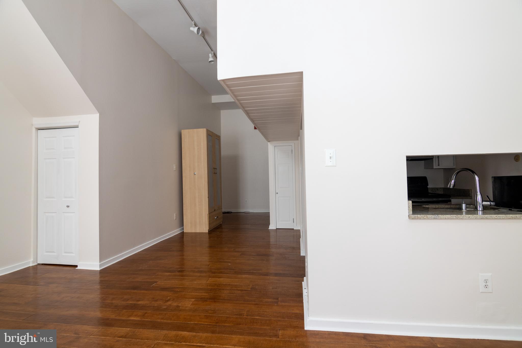 WASHINGTON SQ WEST - Residential