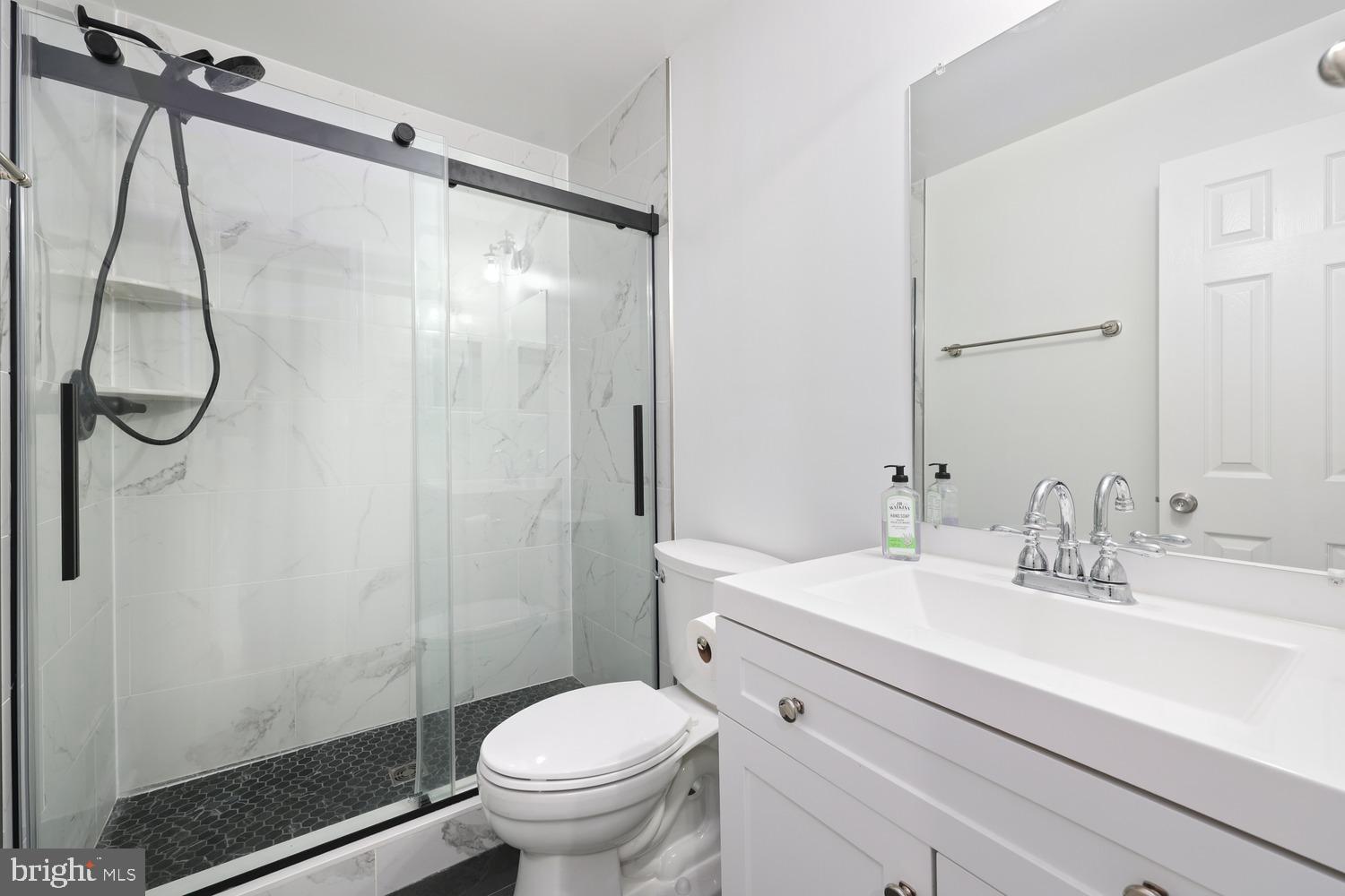 LIFESTYLE AT SULLY STATION - Residential