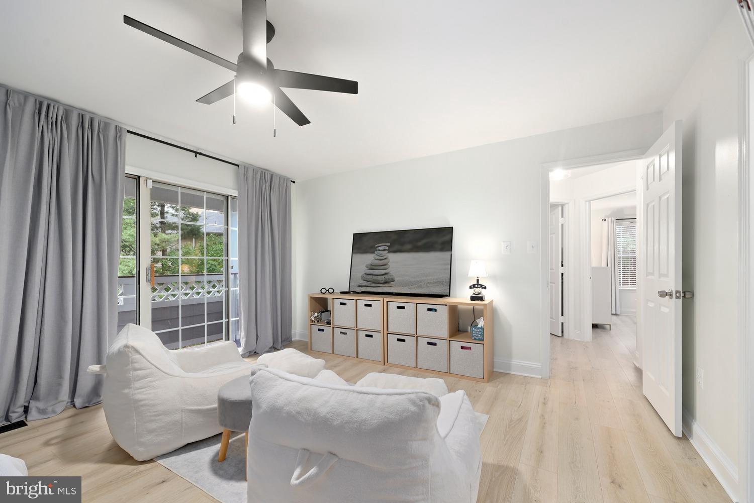 LIFESTYLE AT SULLY STATION - Residential