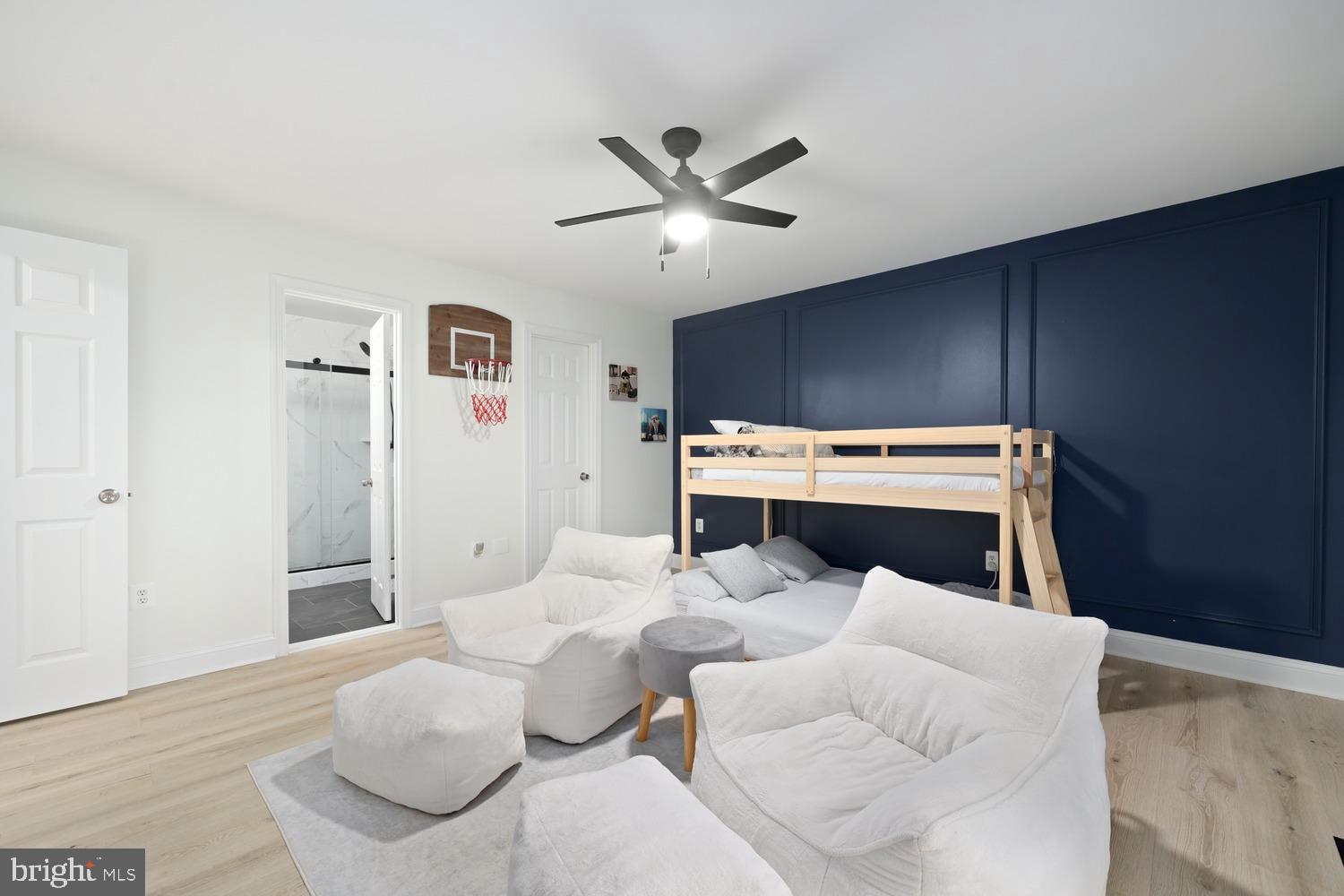 LIFESTYLE AT SULLY STATION - Residential