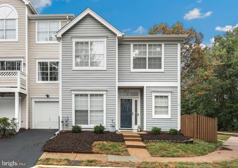 14415 GLENCREST CIRCLE 112 CENTREVILLE VA 20120