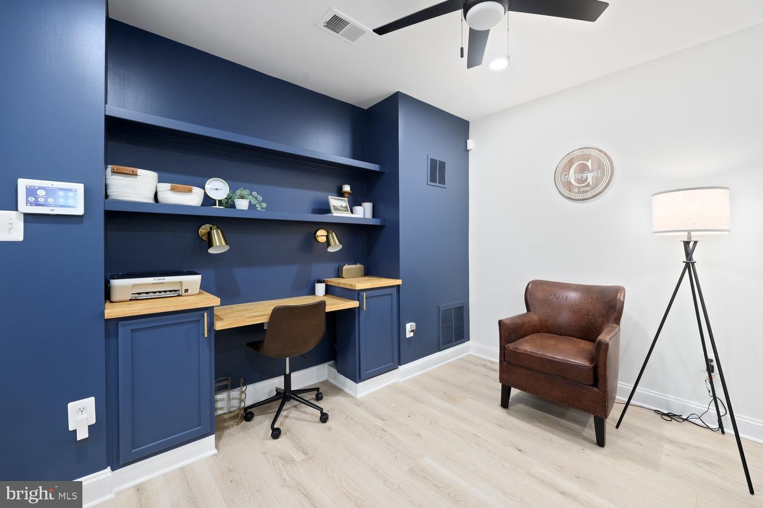 LIFESTYLE AT SULLY STATION - Residential