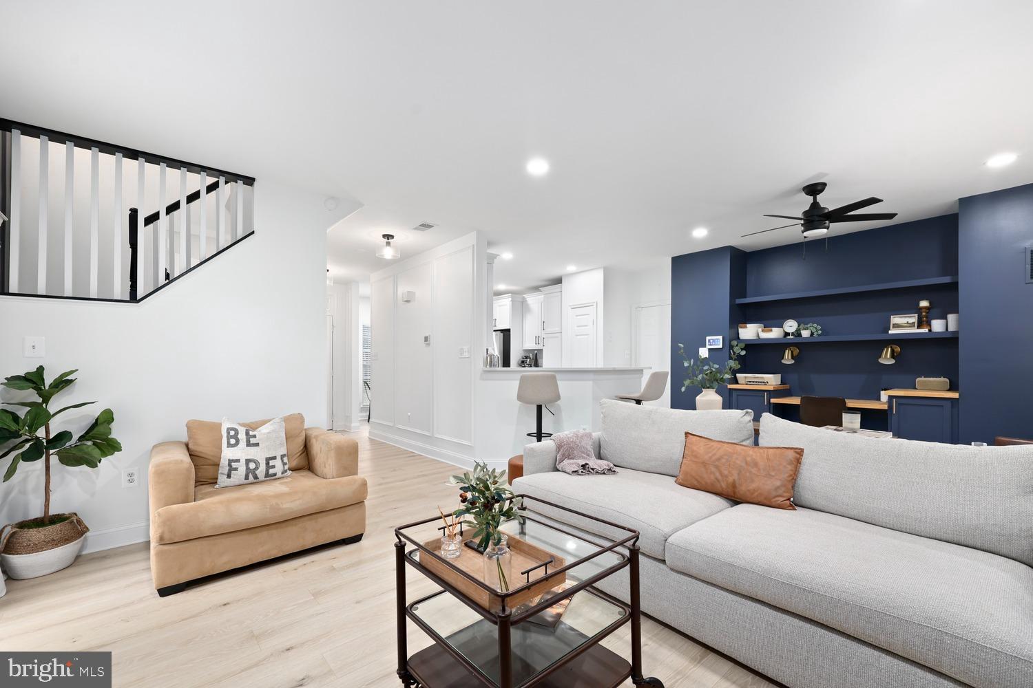 LIFESTYLE AT SULLY STATION - Residential