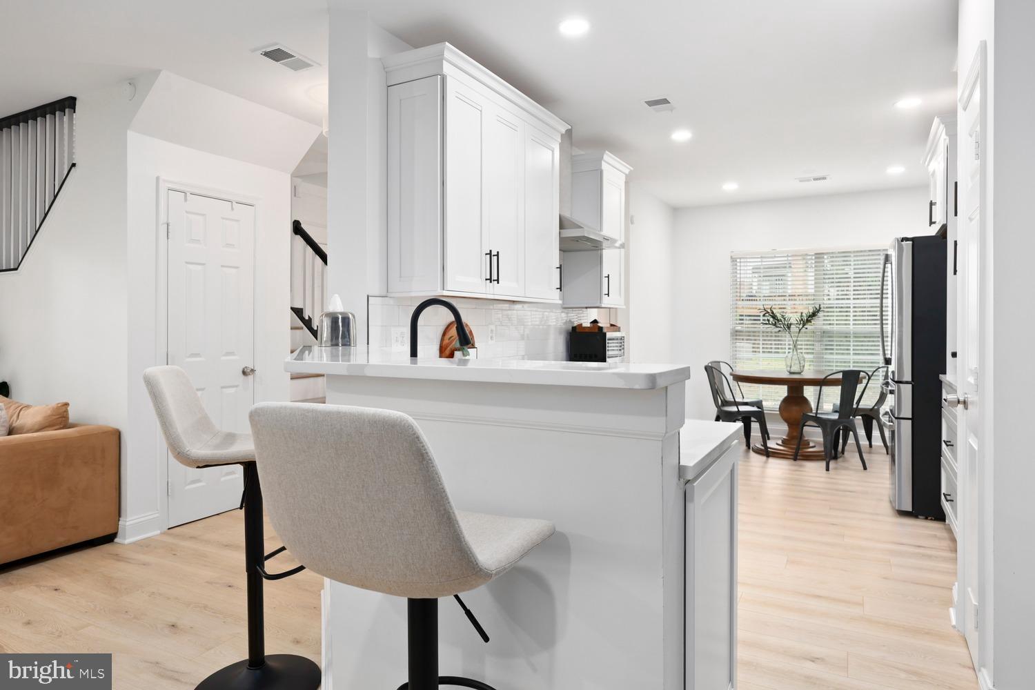 LIFESTYLE AT SULLY STATION - Residential