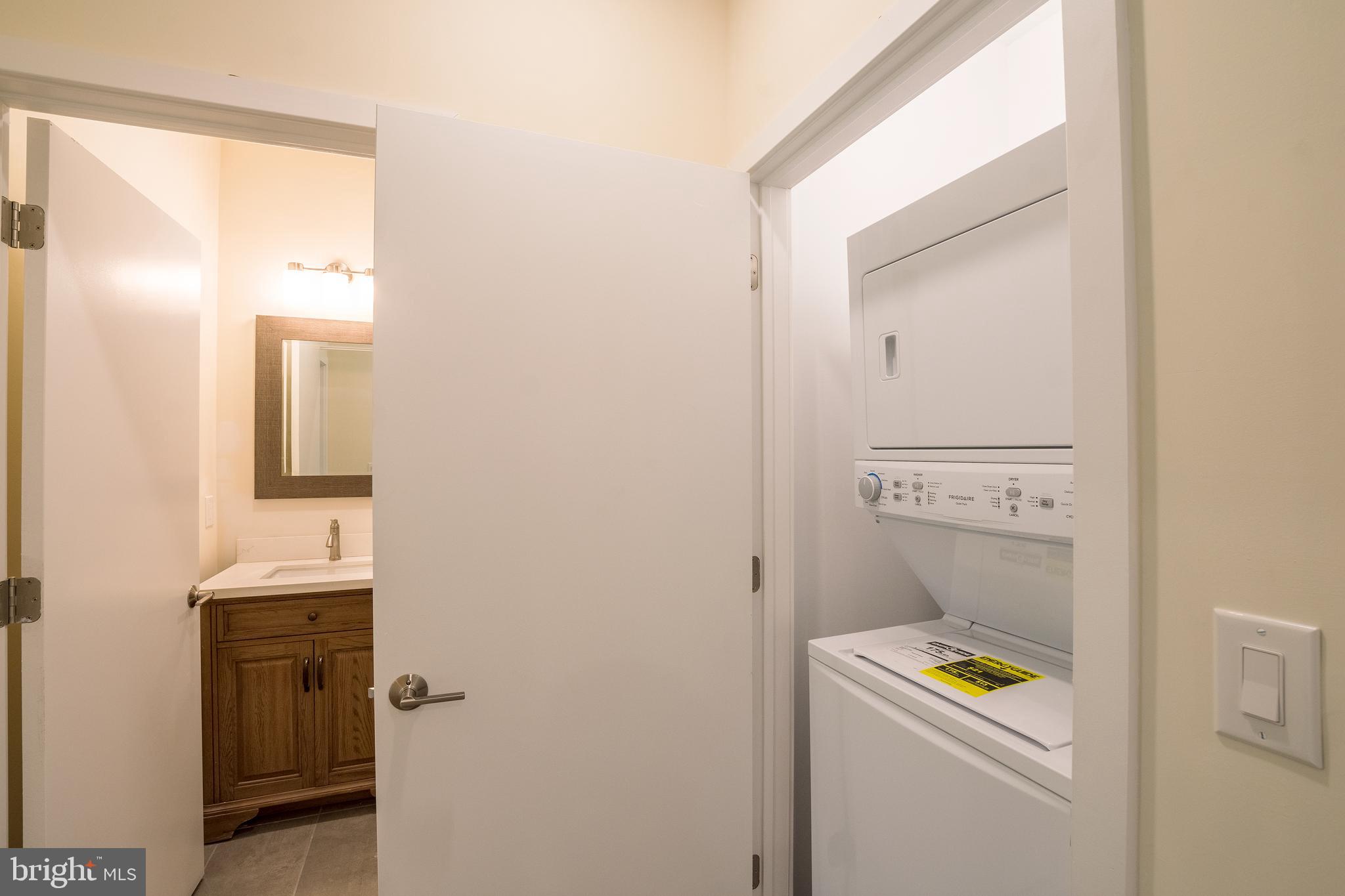POINT BREEZE - Residential Lease