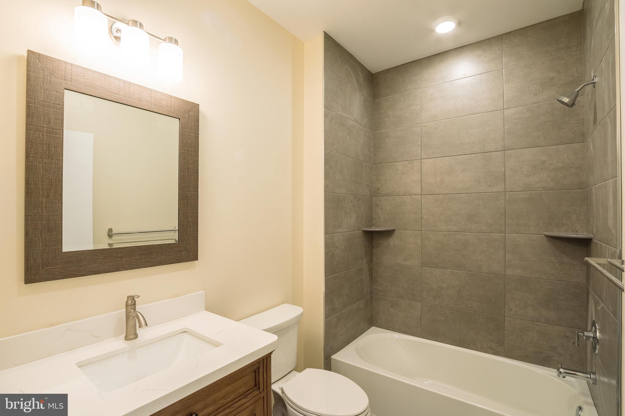 POINT BREEZE - Residential Lease