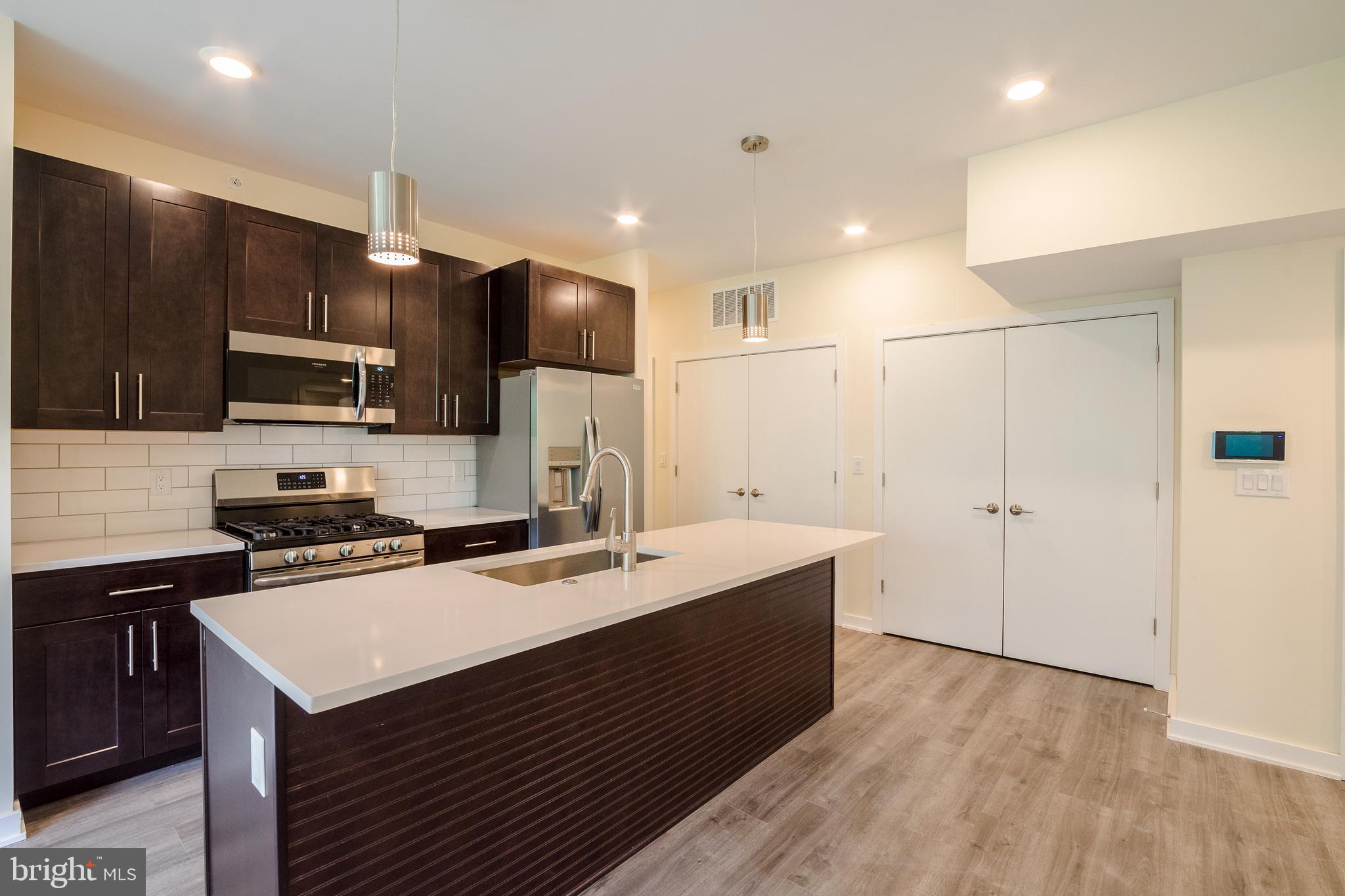 POINT BREEZE - Residential Lease