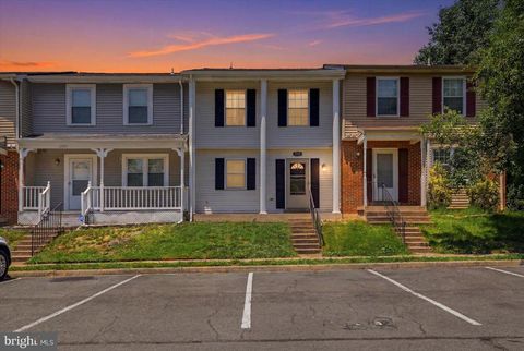 Photo of 1903 Fort Monroe Court, DUMFRIES, VA 22026 (MLS # VAPW2121110)