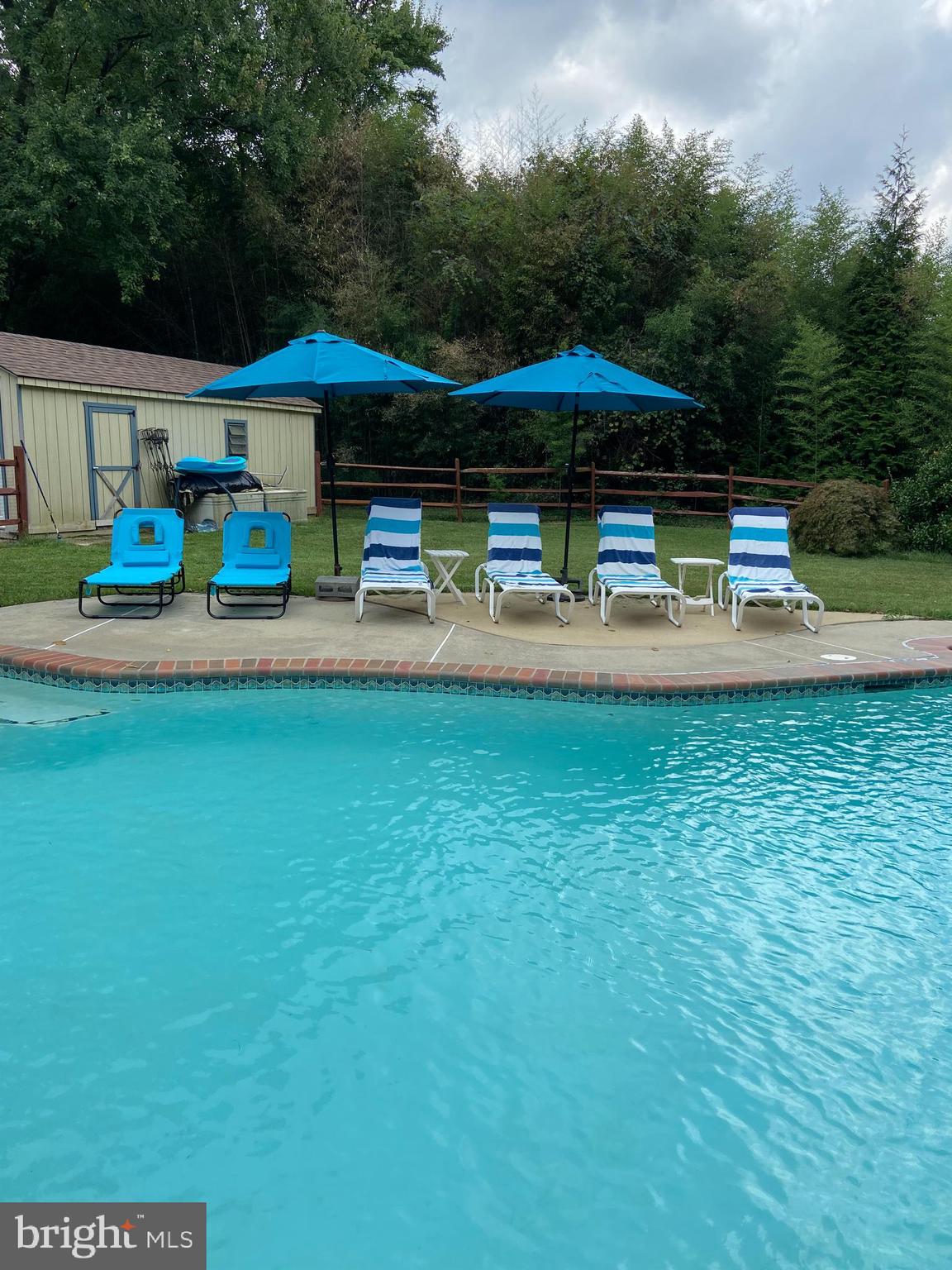 FOUR SEASONS - Residential Lease