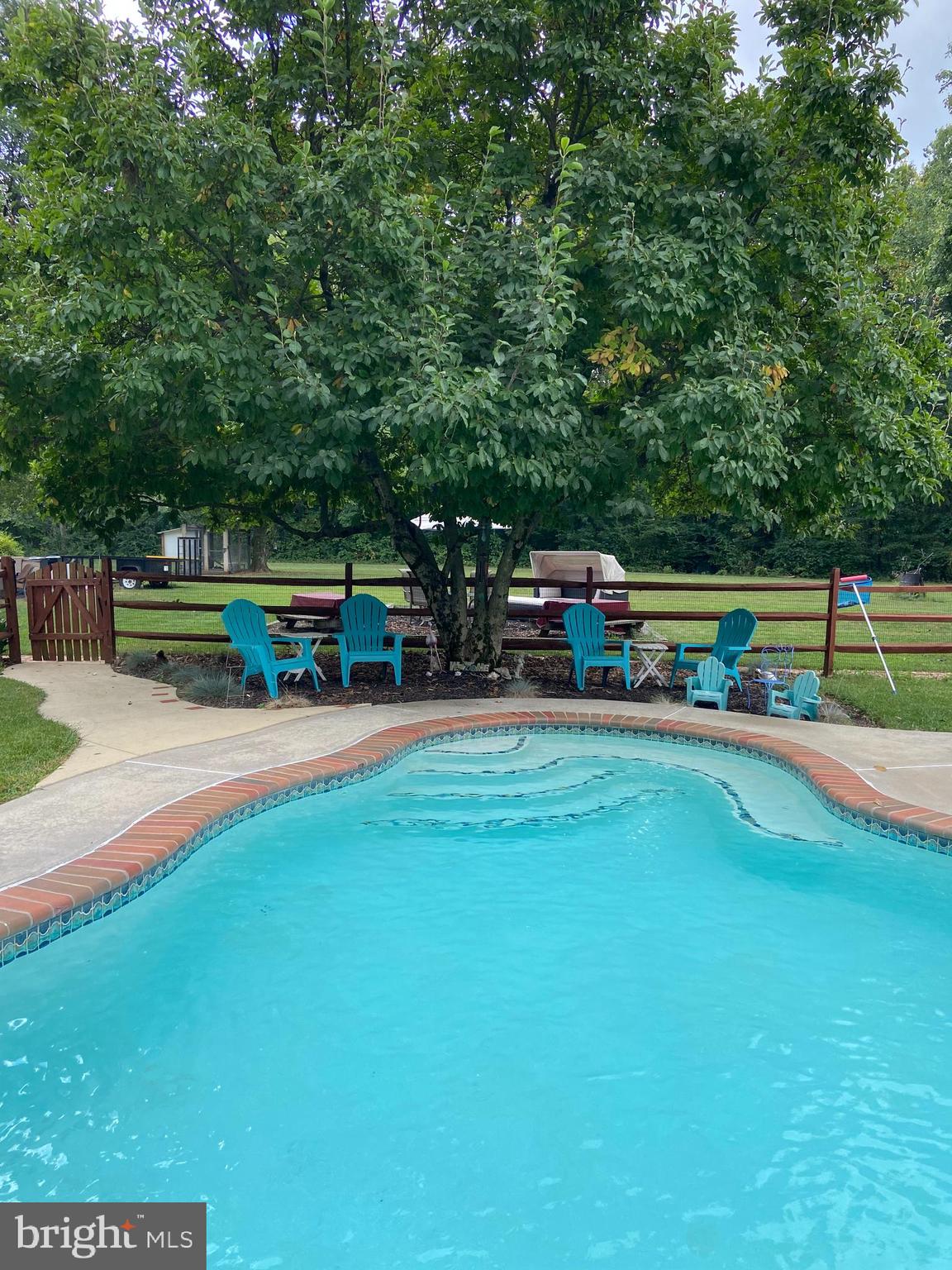 FOUR SEASONS - Residential Lease