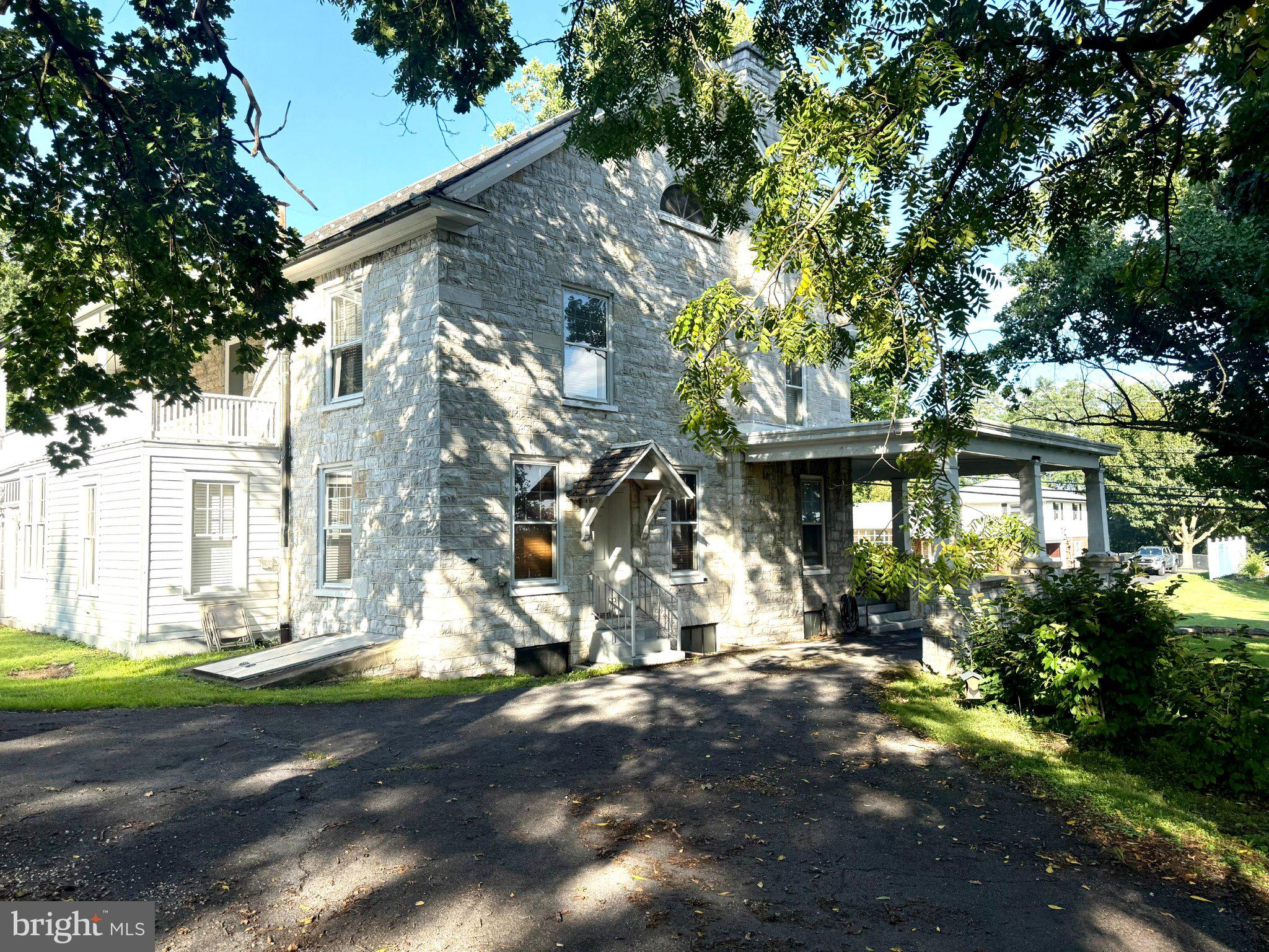 135 LOUDON ROAD
