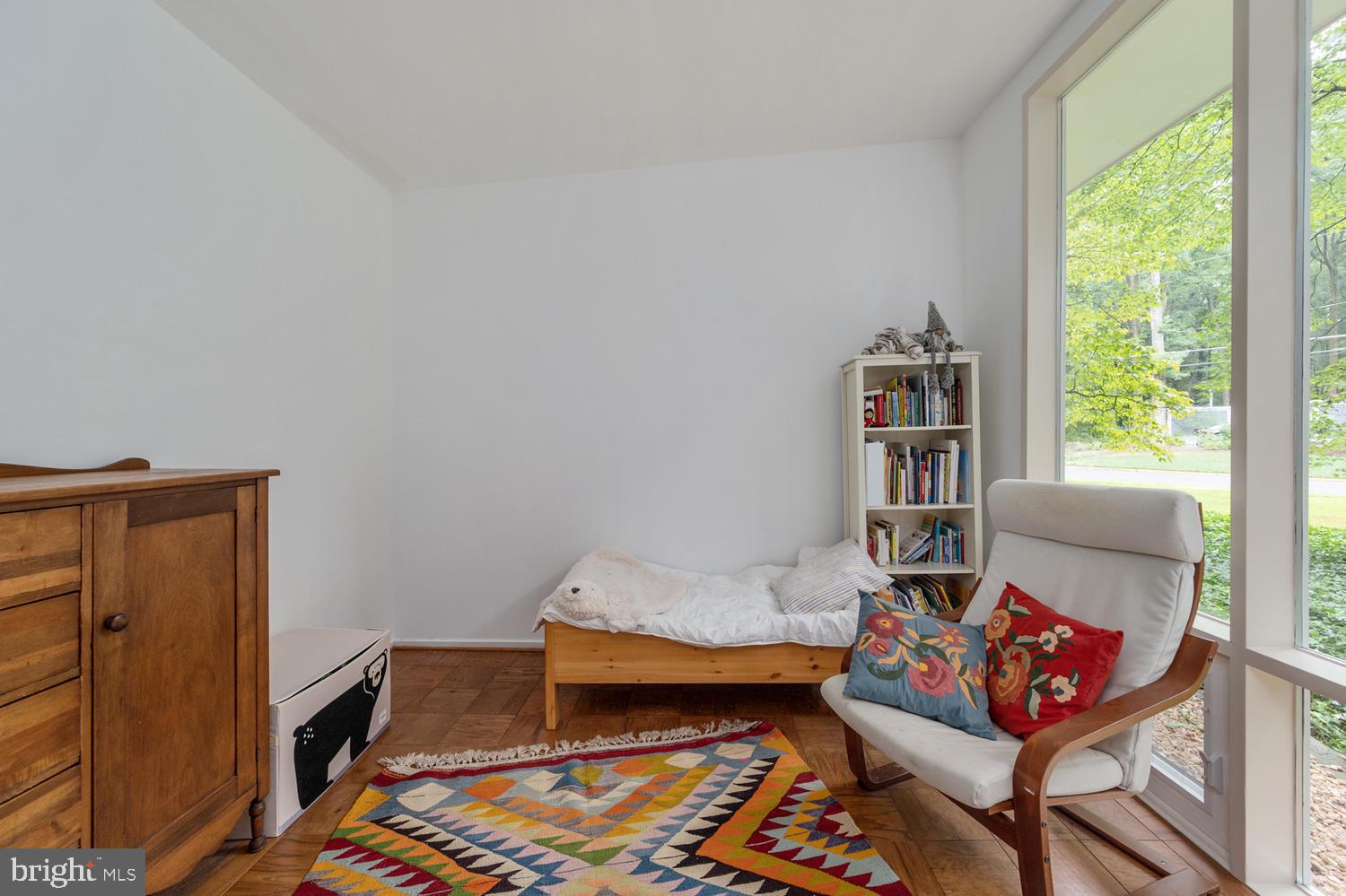 HOLLIN HILLS - Residential