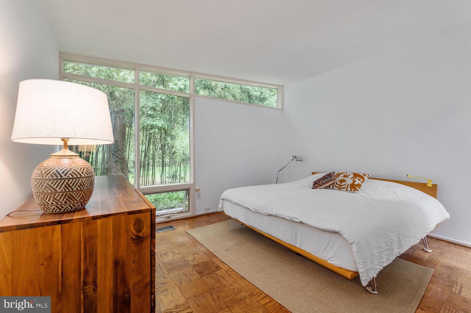 HOLLIN HILLS - Residential