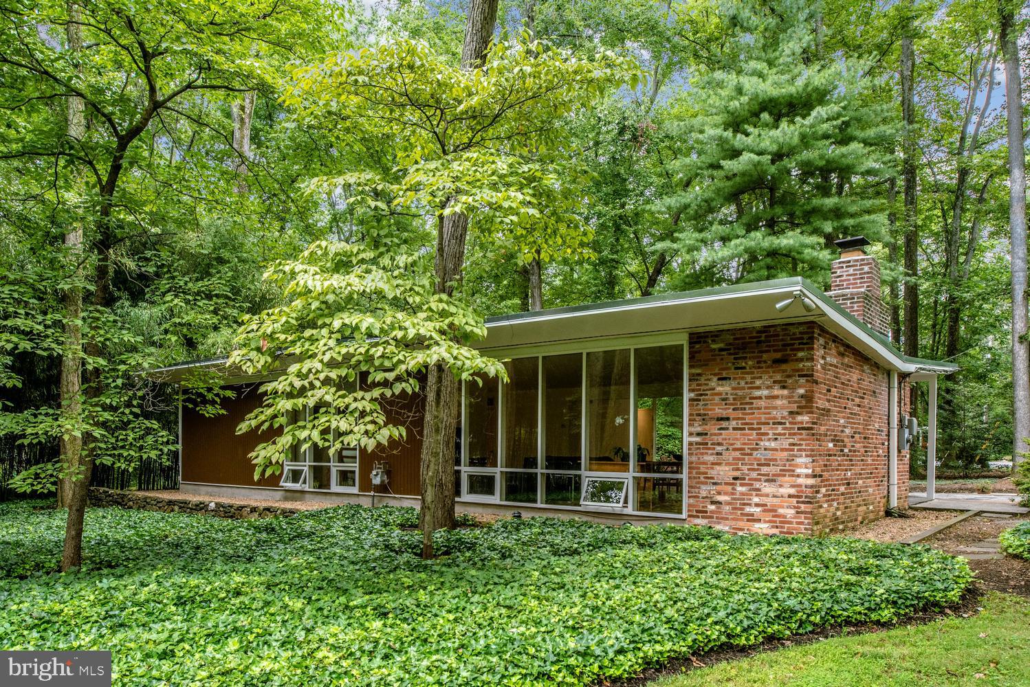 HOLLIN HILLS - Residential