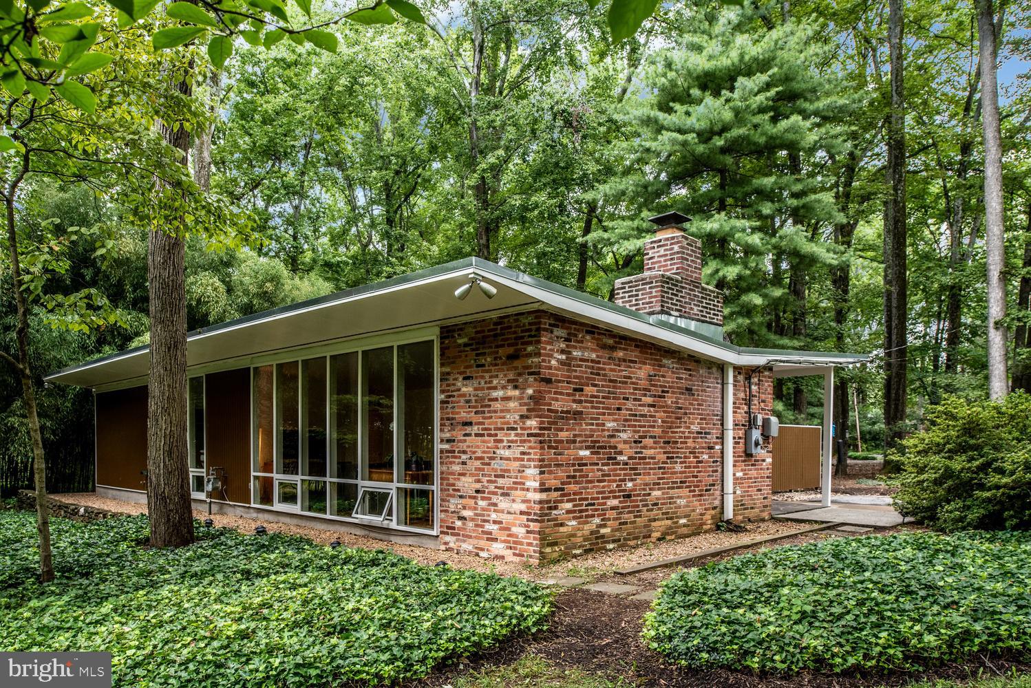 HOLLIN HILLS - Residential