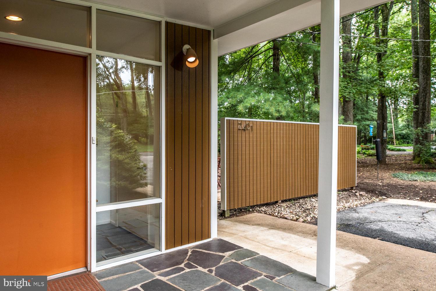 HOLLIN HILLS - Residential