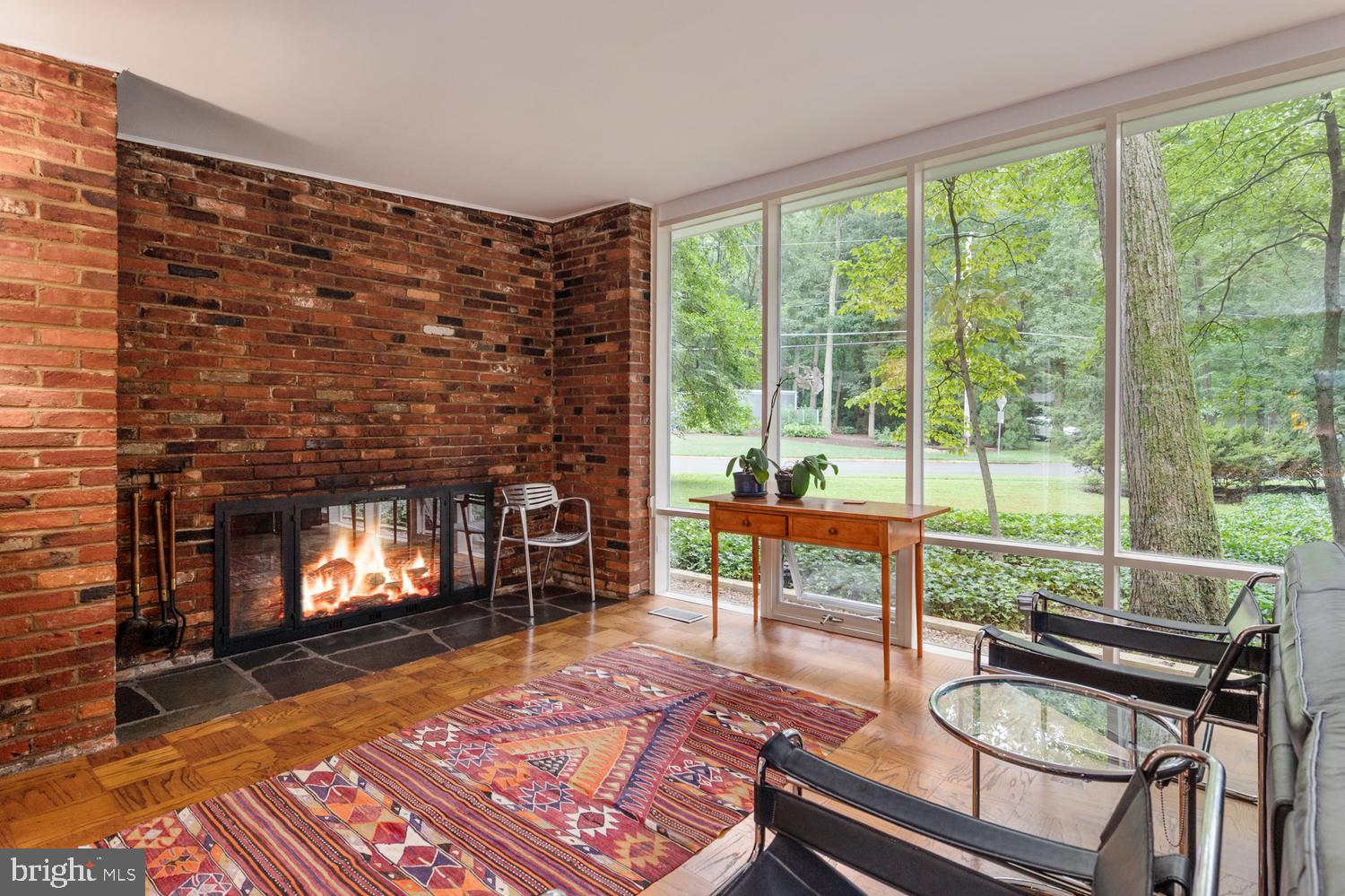 HOLLIN HILLS - Residential