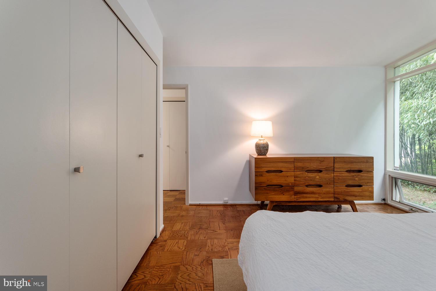 HOLLIN HILLS - Residential