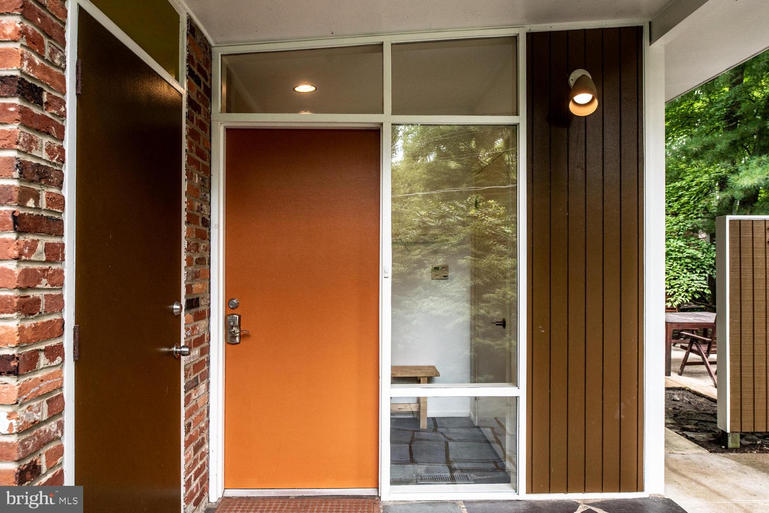 HOLLIN HILLS - Residential