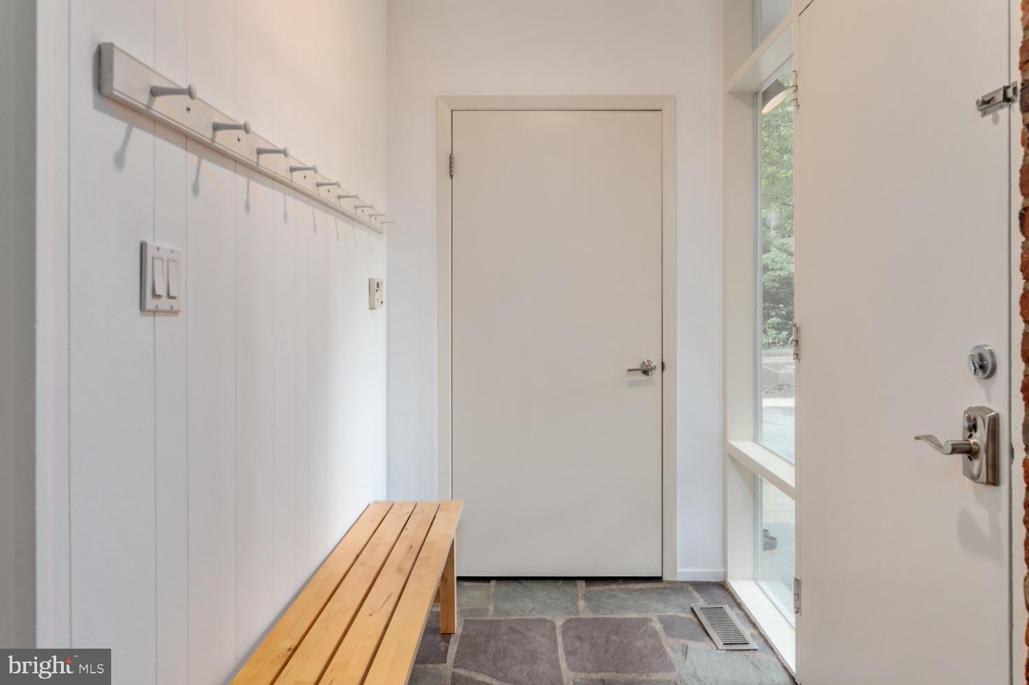 HOLLIN HILLS - Residential