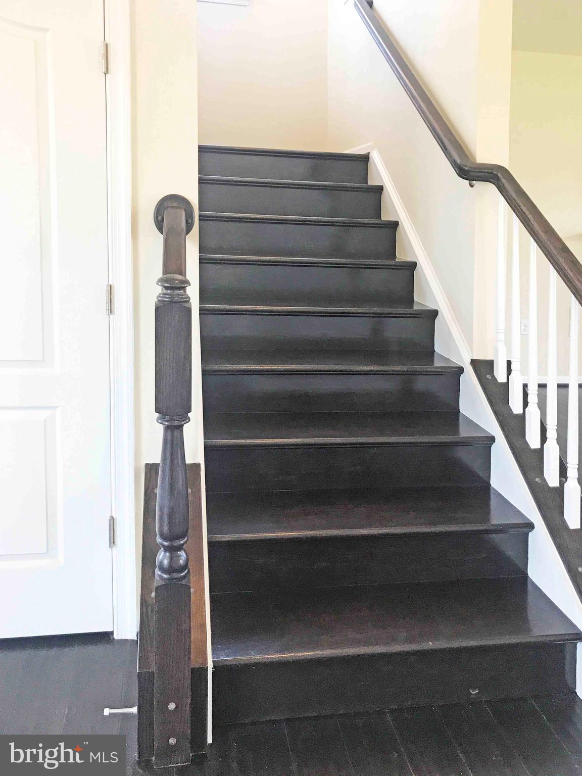 THE VILLAGE OF WASHINGTON TRAIL - Residential