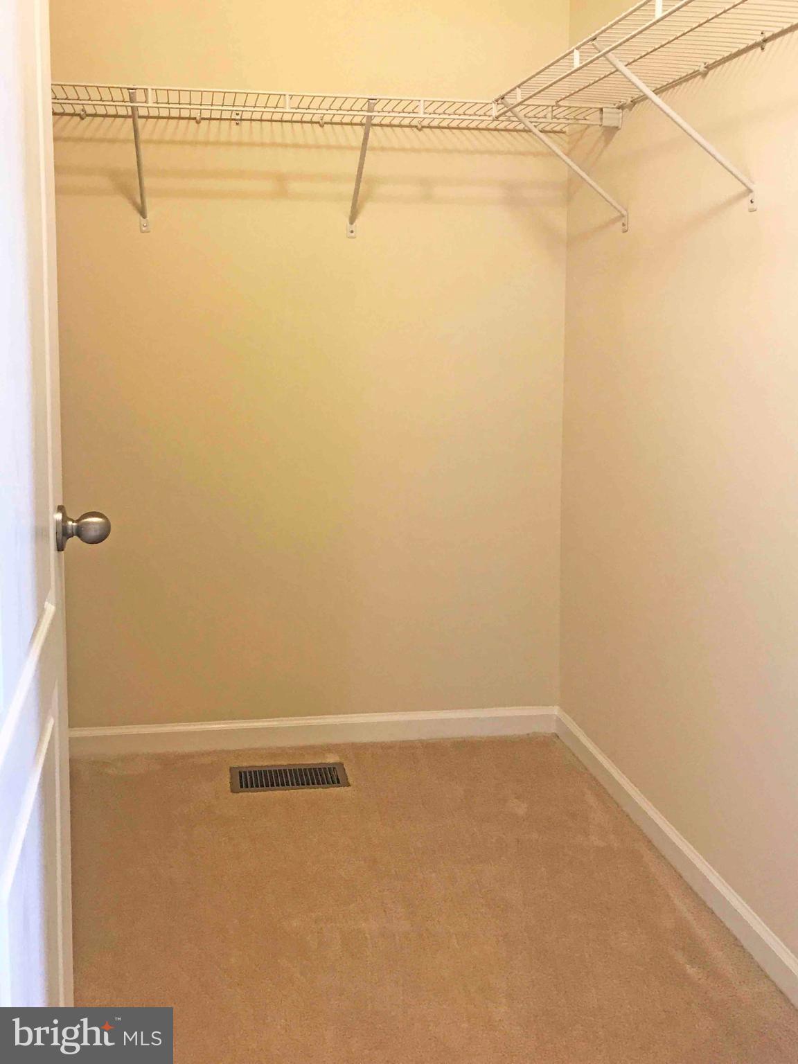 THE VILLAGE OF WASHINGTON TRAIL - Residential