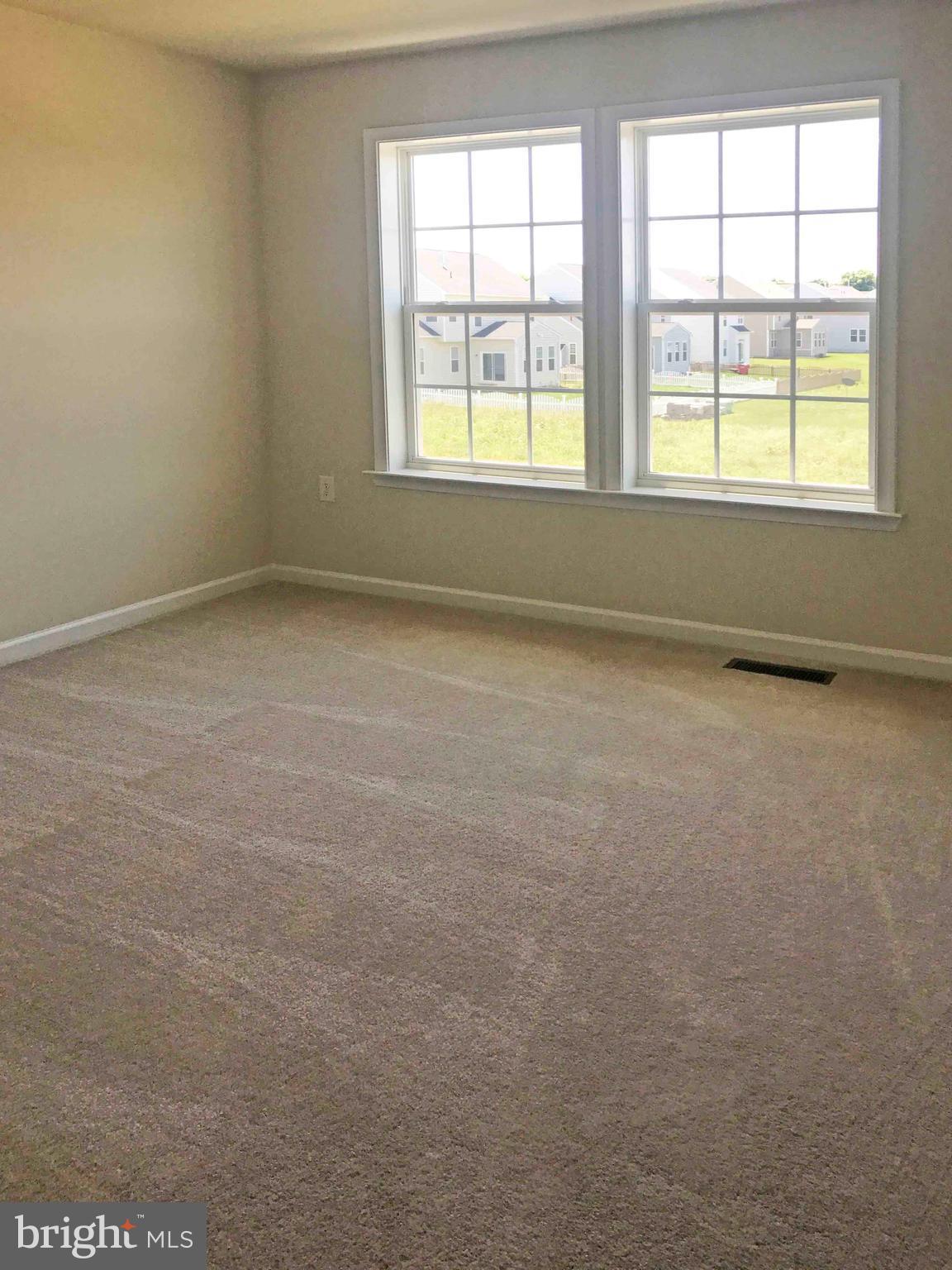 THE VILLAGE OF WASHINGTON TRAIL - Residential