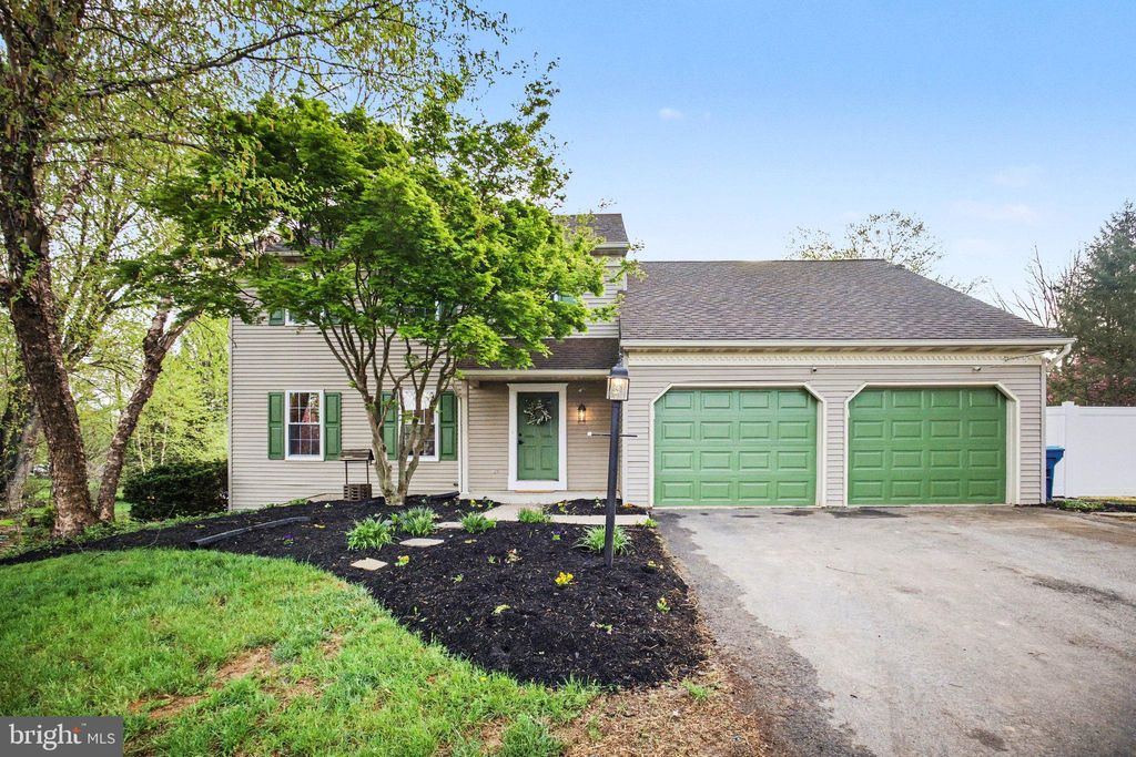 Photo of 915 Jade Avenue, LANCASTER, PA 17601 (MLS # PALA2085986)