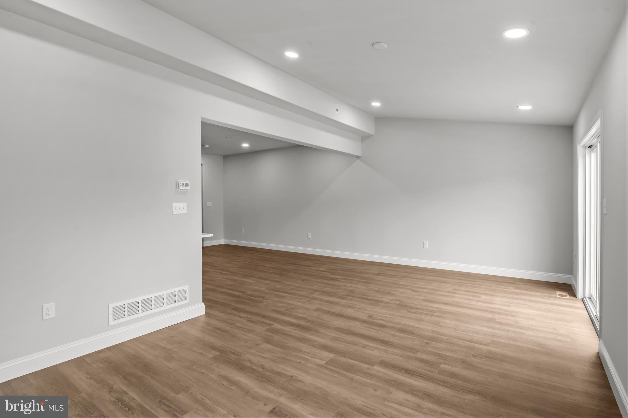 HAWKSTONE VILLAGE - Residential