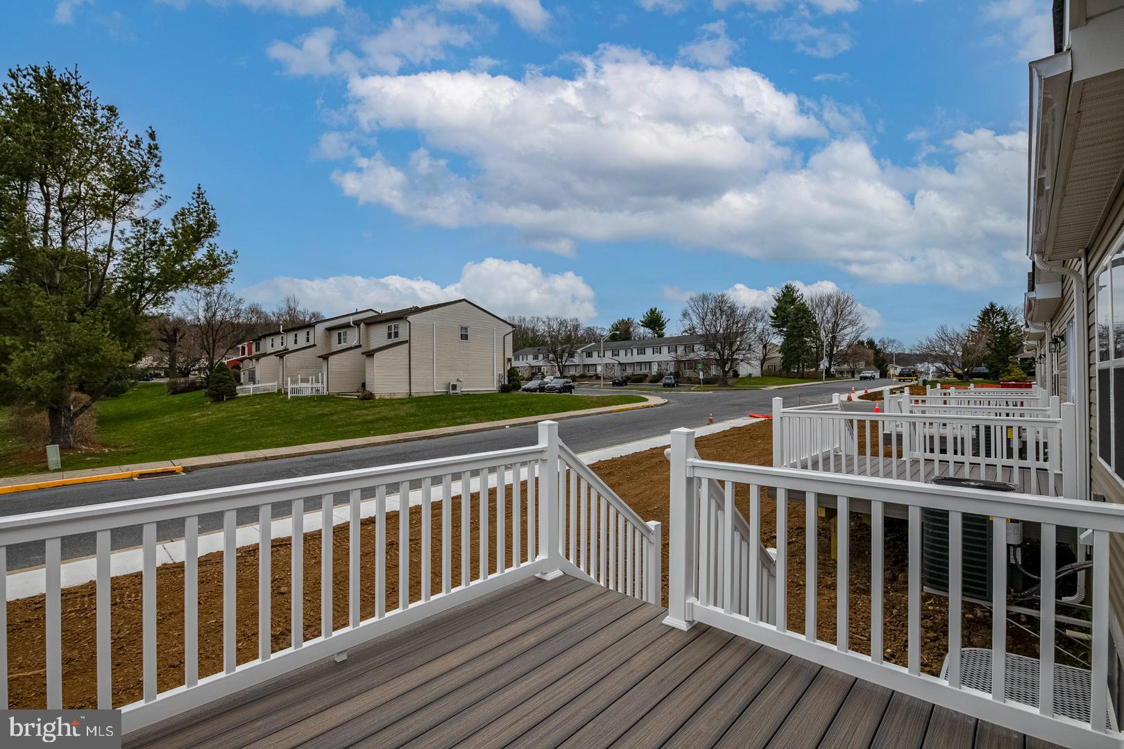 HAWKSTONE VILLAGE - Residential