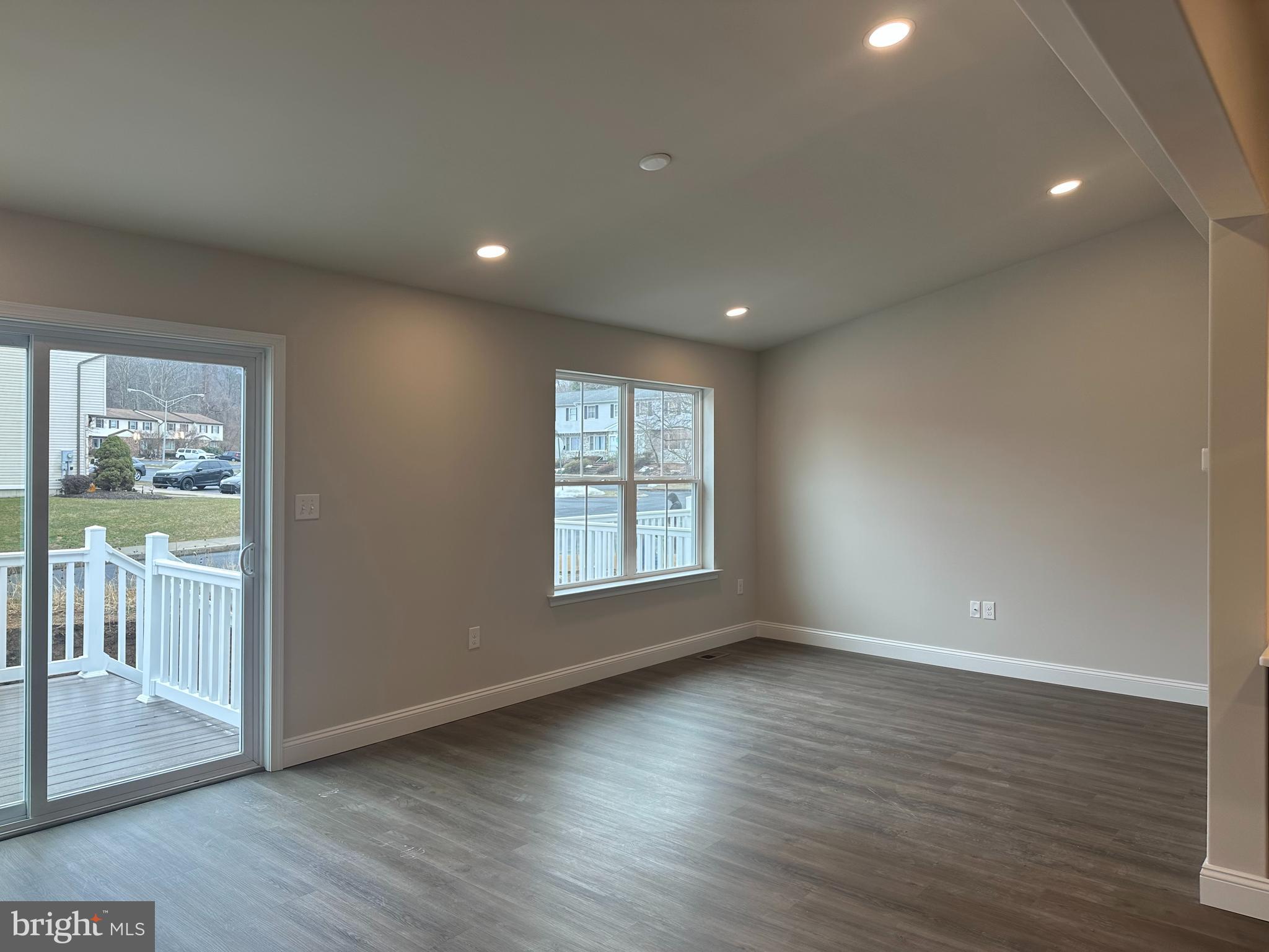 HAWKSTONE VILLAGE - Residential