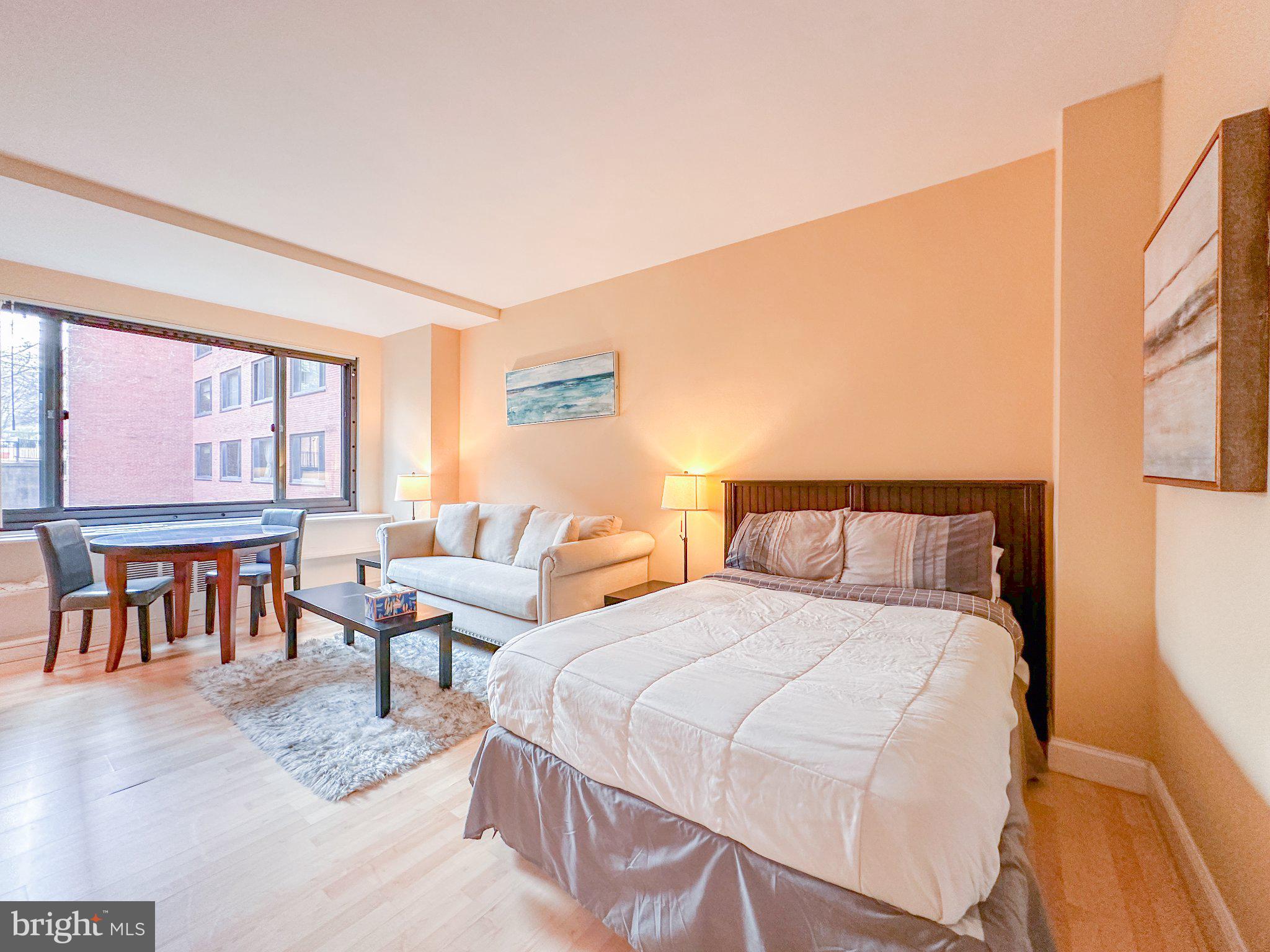RIVER PLACE EAST - Residential